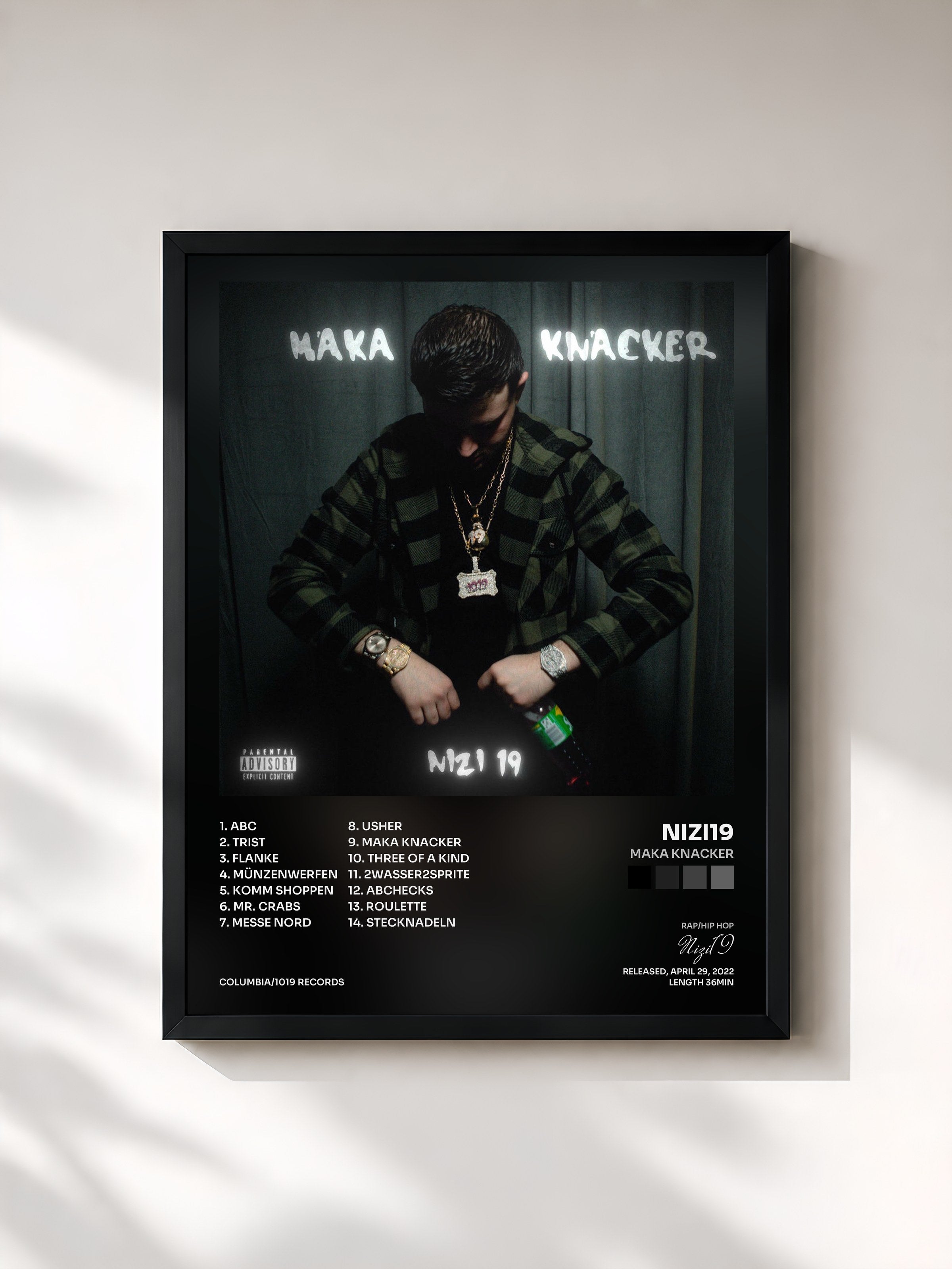 #noir Tableau de l'album Maka Knacker de Nizi19, cadre noir, imprimé et encadré en France