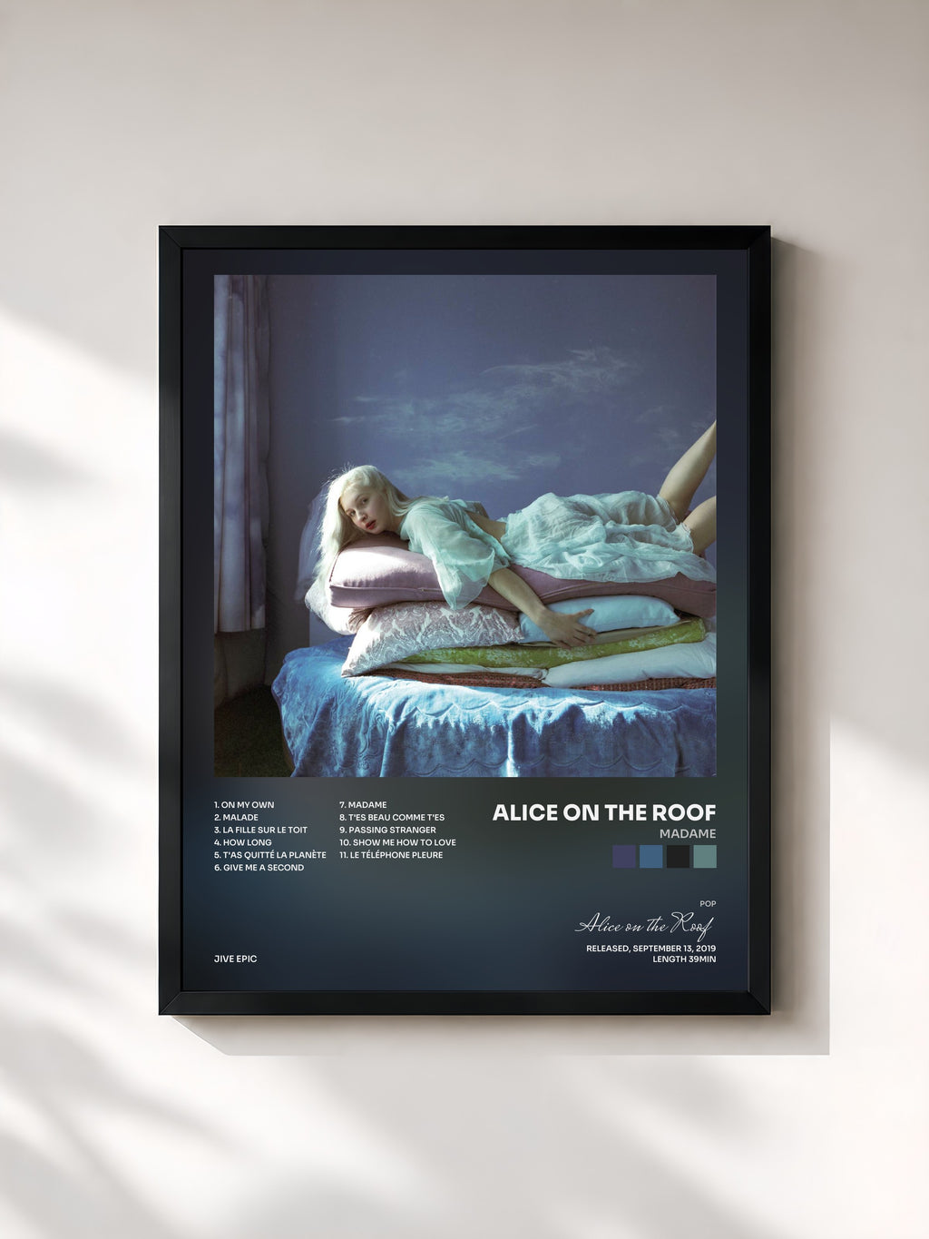 #noir Tableau de l'album Madame de Alice on the Roof, cadre noir, imprimé et encadré en France