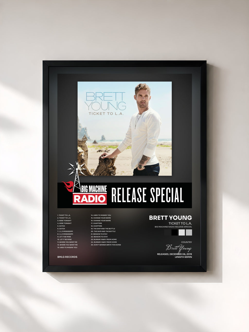 #noir Tableau de l'album Ticket To L.A. (Big Machine Radio Release Special) de Brett Young, cadre noir, imprimé et encadré en France
