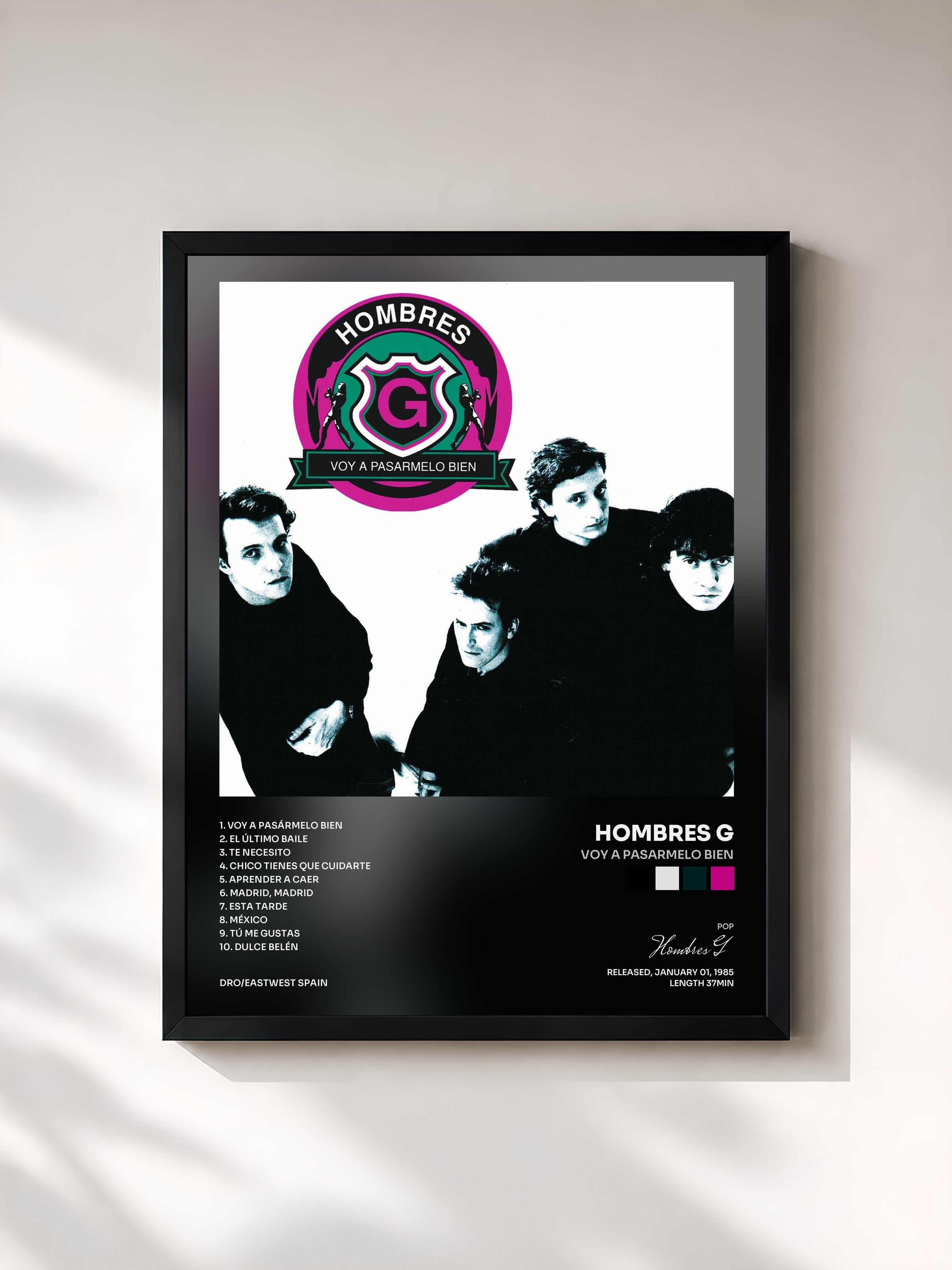 #noir Tableau de l'album Voy A Pasarmelo Bien de Hombres G, cadre noir, imprimé et encadré en France
