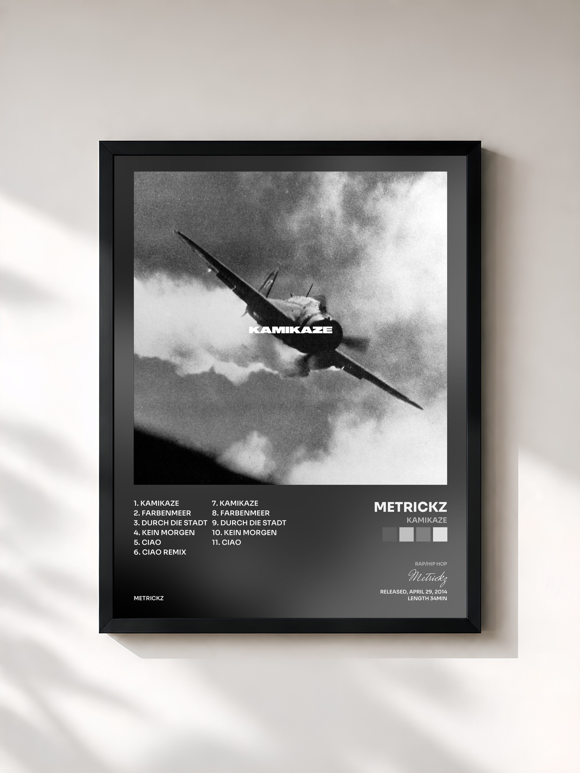 #noir Tableau de l'album Kamikaze de Metrickz, cadre noir, imprimé et encadré en France