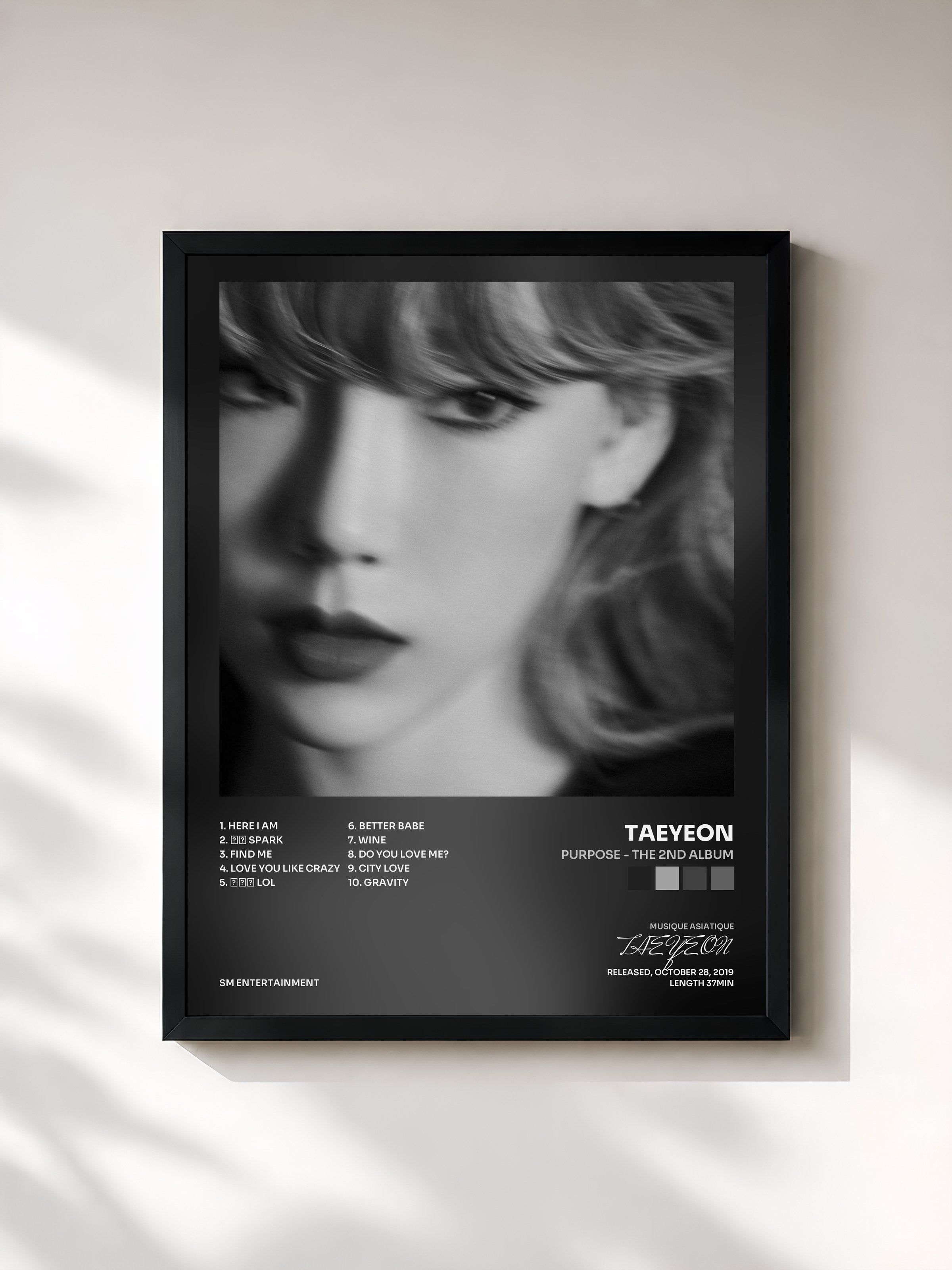 #noir Tableau de l'album Purpose - The 2nd Album de TAEYEON, cadre noir, imprimé et encadré en France