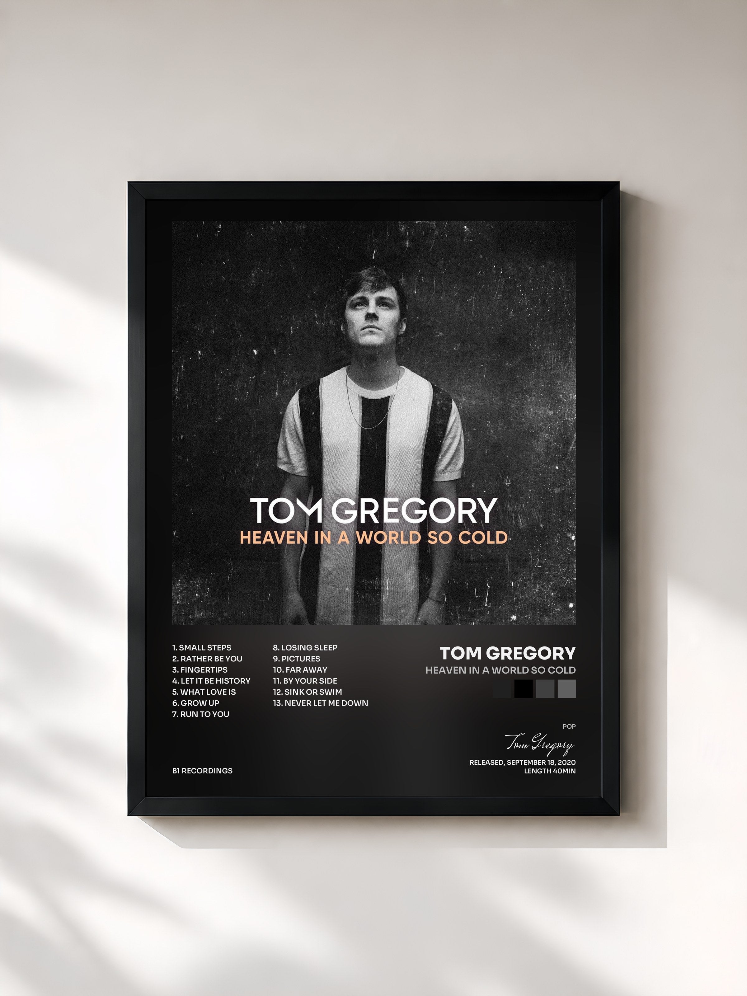 #noir Tableau de l'album Heaven In A World So Cold de Tom Gregory, cadre noir, imprimé et encadré en France