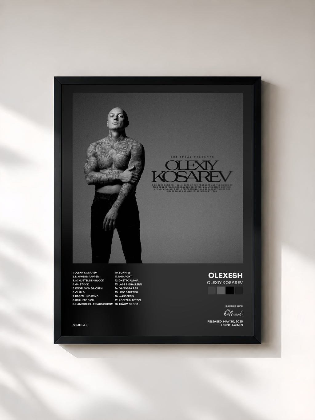 #noir Tableau de l'album Olexiy Kosarev de Olexesh, cadre noir, imprimé et encadré en France