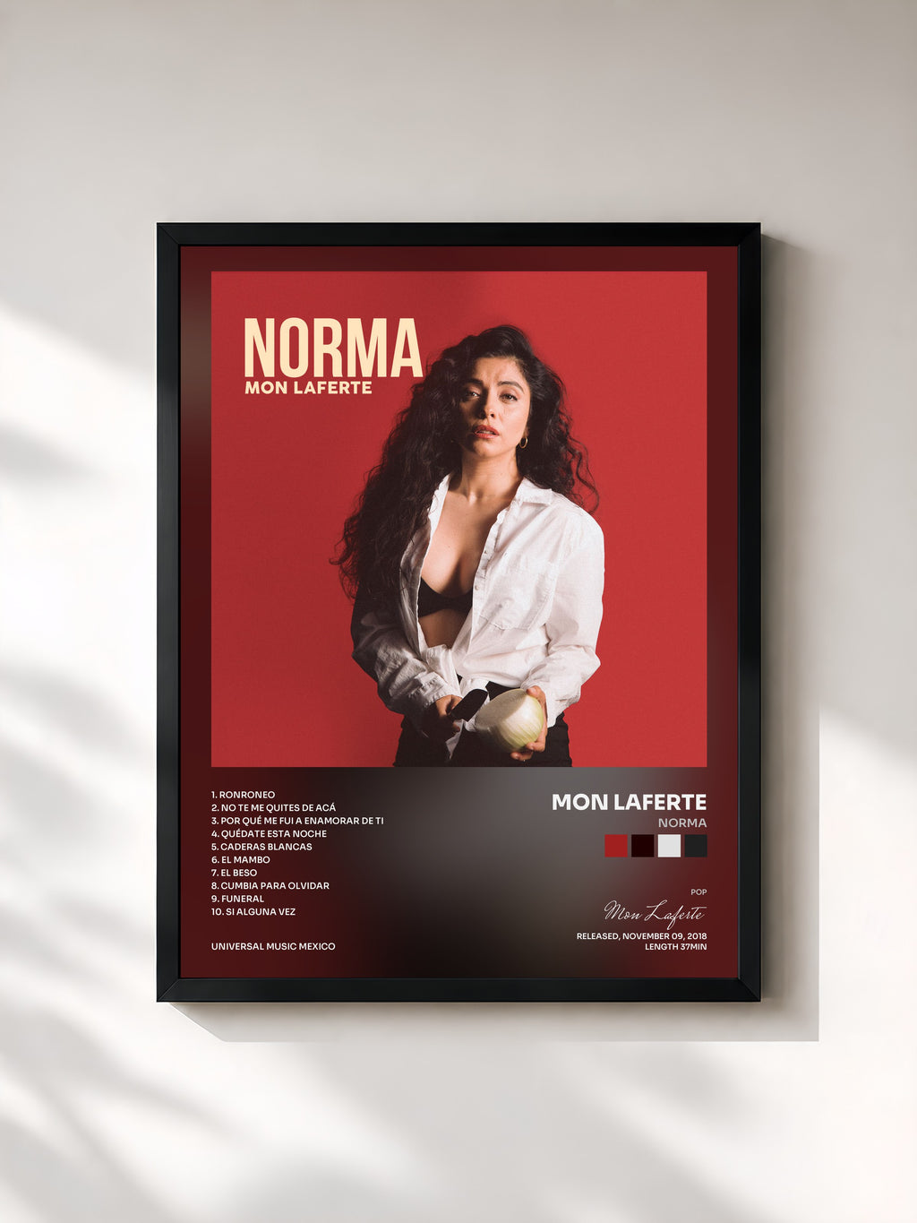 #noir Tableau de l'album Norma de Mon Laferte, cadre noir, imprimé et encadré en France