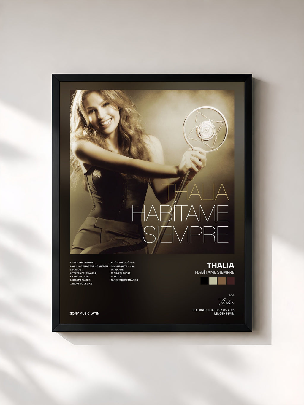 #noir Tableau de l'album Habítame Siempre de Thalia, cadre noir, imprimé et encadré en France