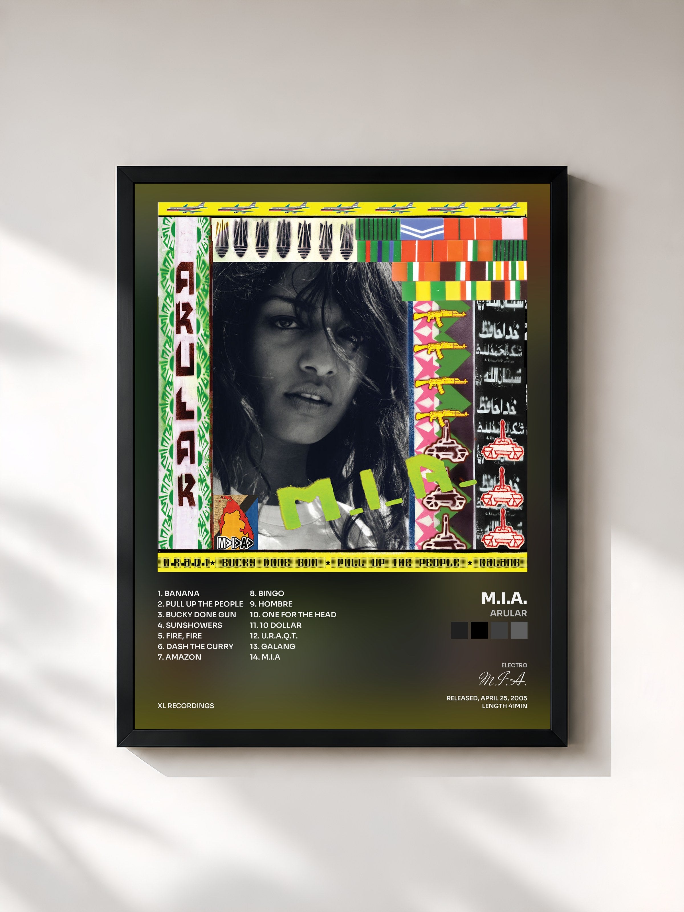 #noir Tableau de l'album Arular de M.I.A., cadre noir, imprimé et encadré en France