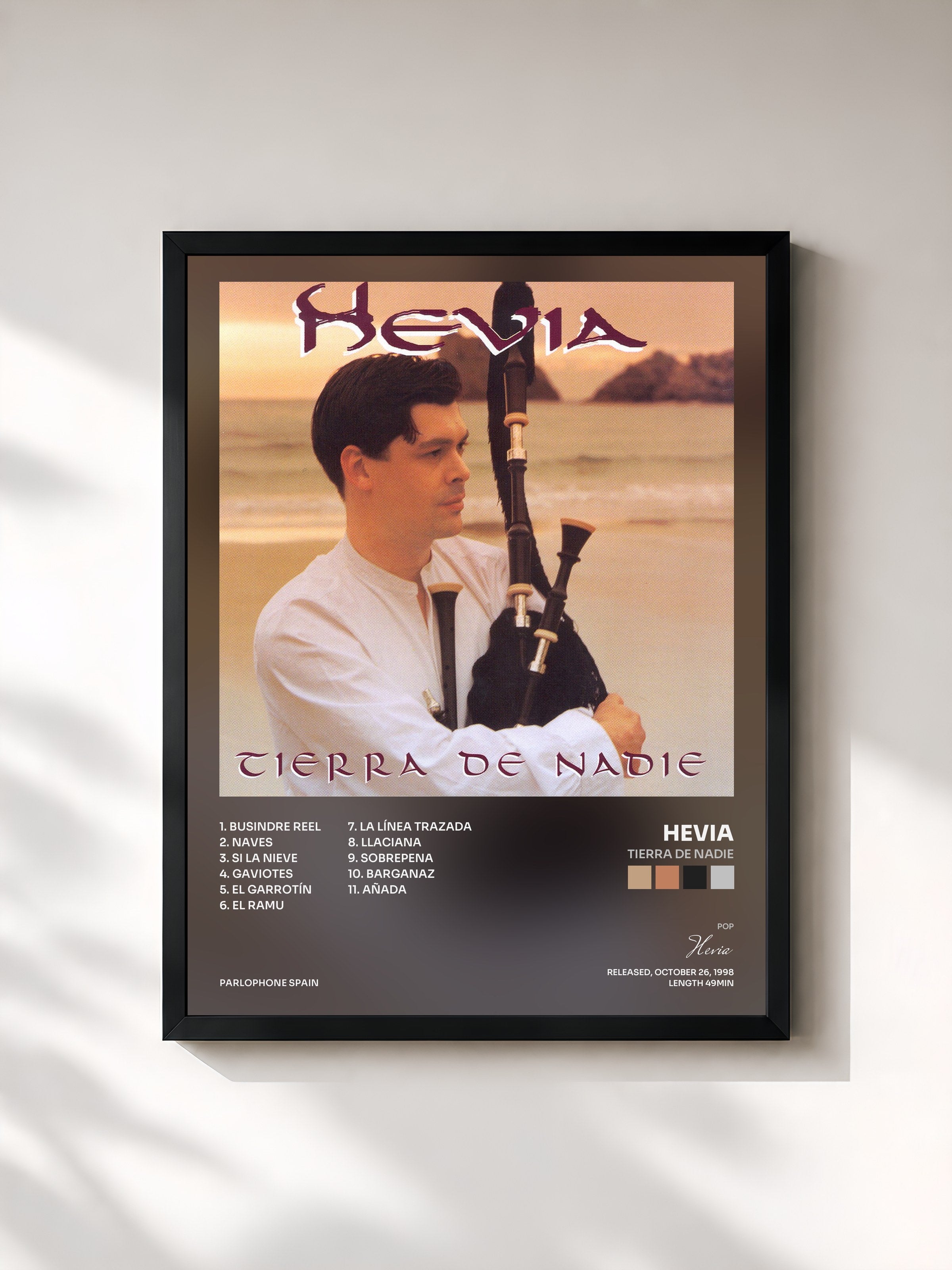 #noir Tableau de l'album Tierra De Nadie de Hevia, cadre noir, imprimé et encadré en France
