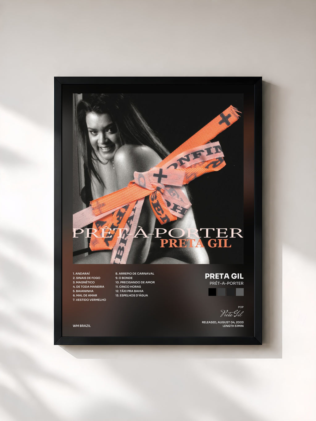 #noir Tableau de l'album Prét-A-Porter de Preta Gil, cadre noir, imprimé et encadré en France