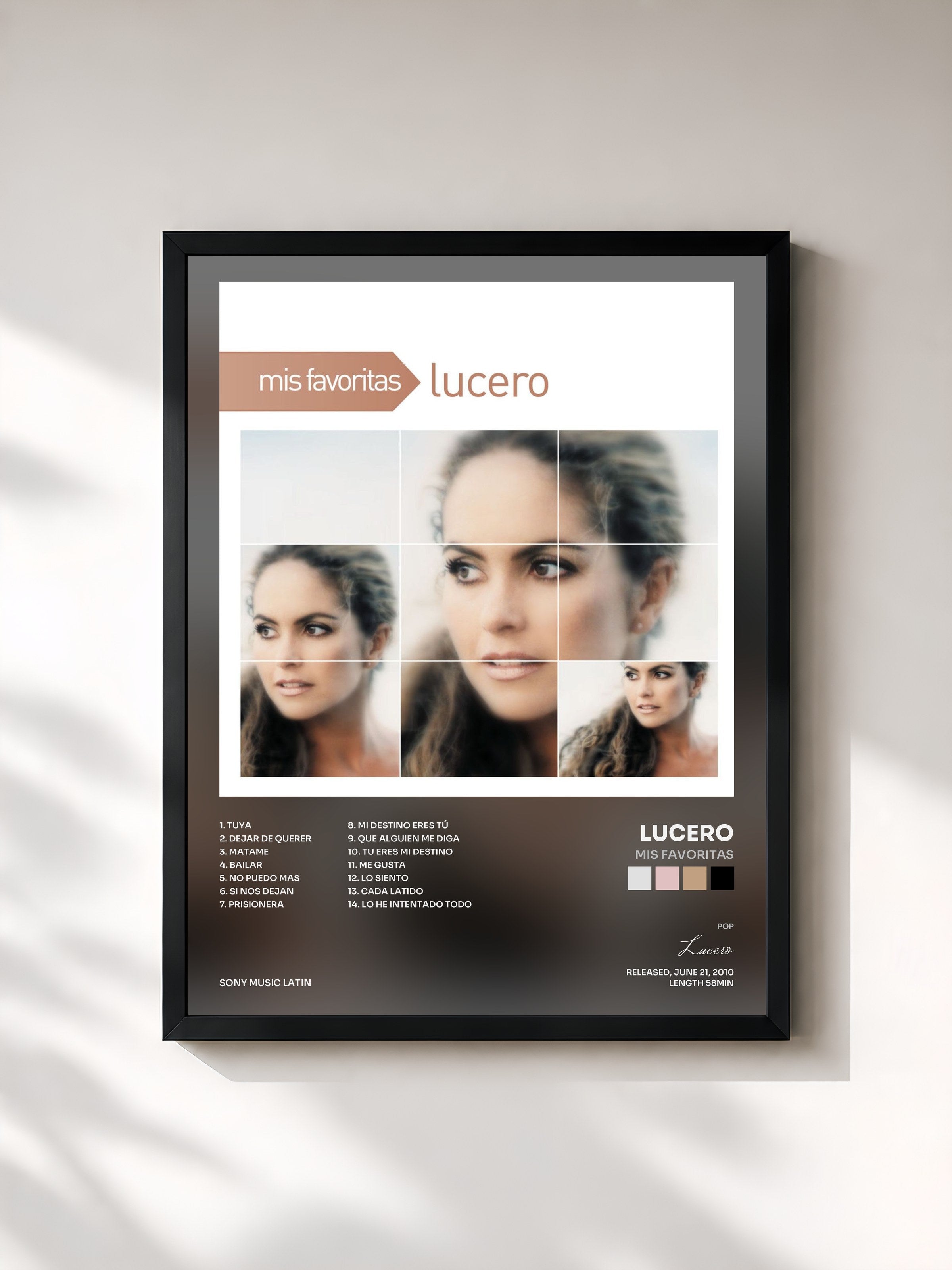 #noir Tableau de l'album Mis Favoritas de Lucero, cadre noir, imprimé et encadré en France