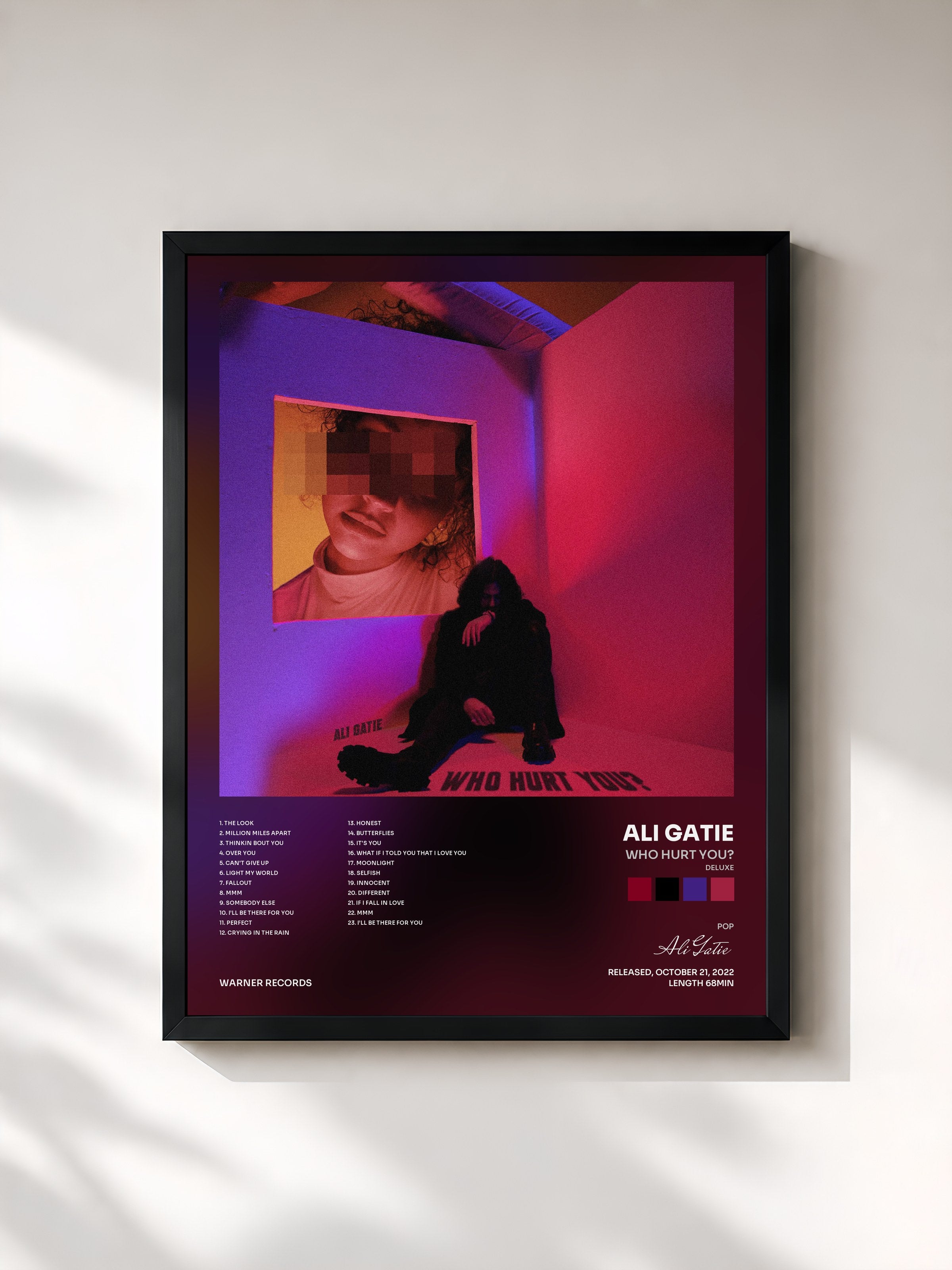 #noir Tableau de l'album WHO HURT YOU? (Deluxe) de Ali Gatie, cadre noir, imprimé et encadré en France