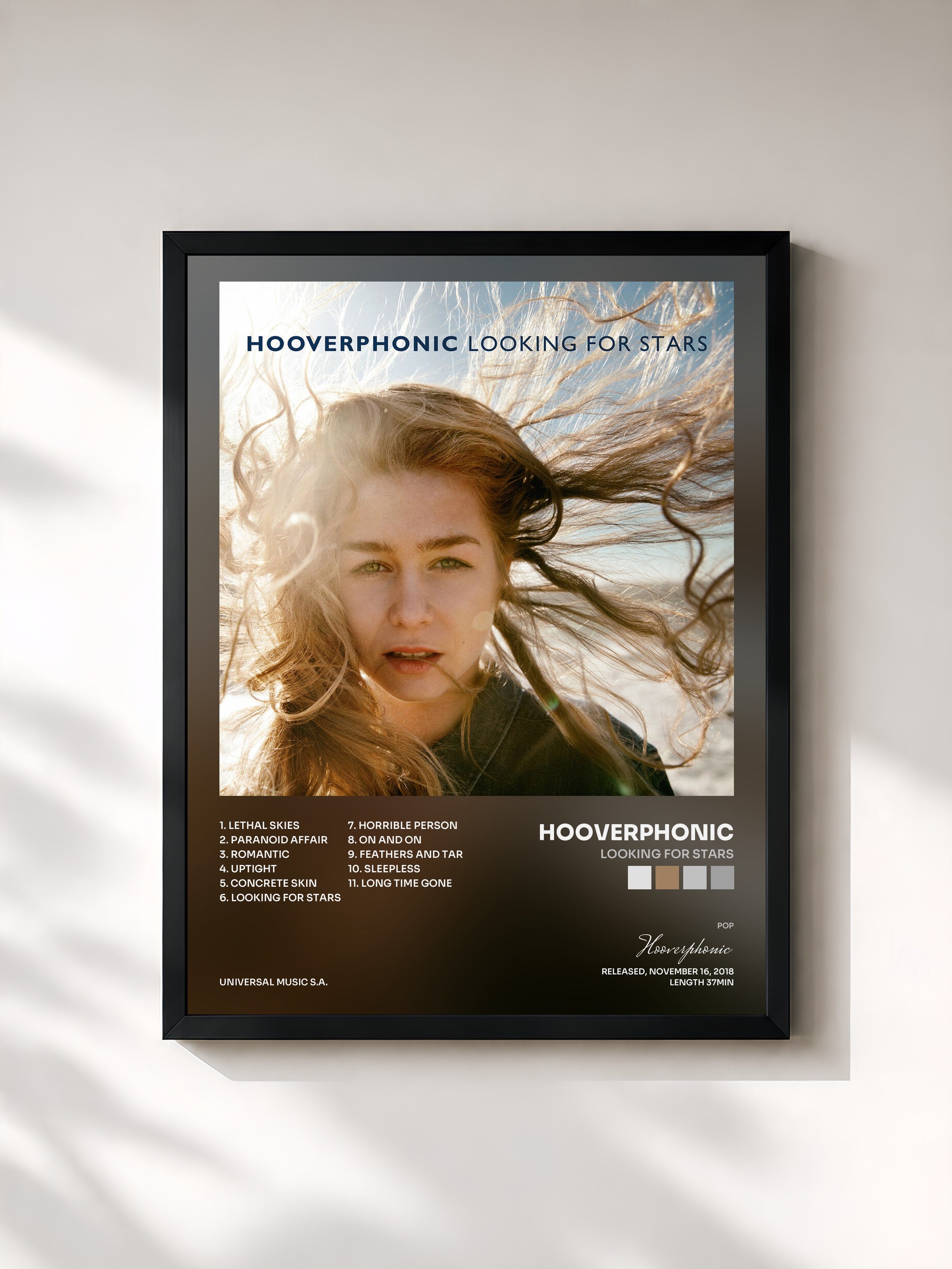 #noir Tableau de l'album Looking For Stars de Hooverphonic, cadre noir, imprimé et encadré en France