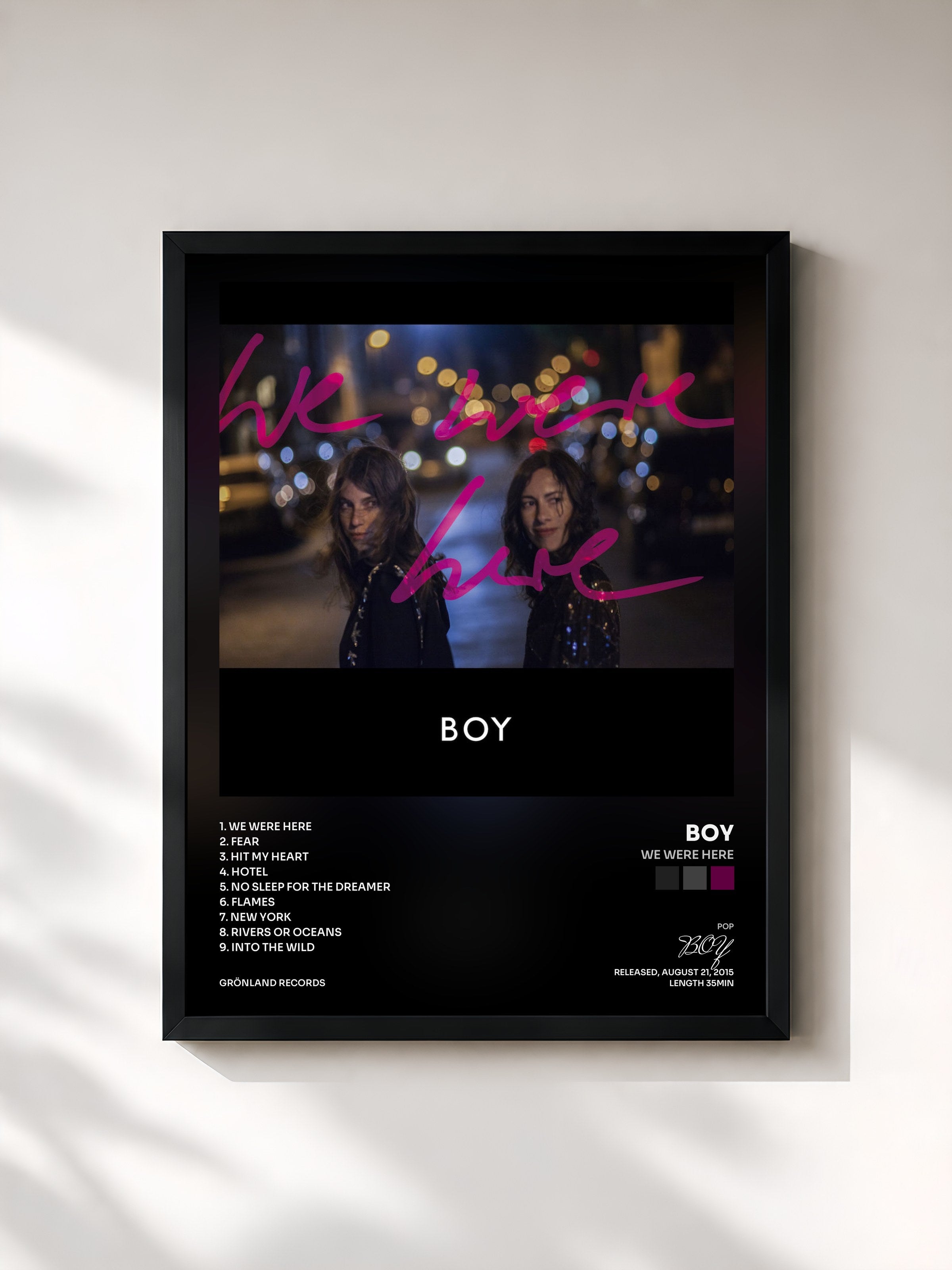 #noir Tableau de l'album We Were Here de BOY, cadre noir, imprimé et encadré en France