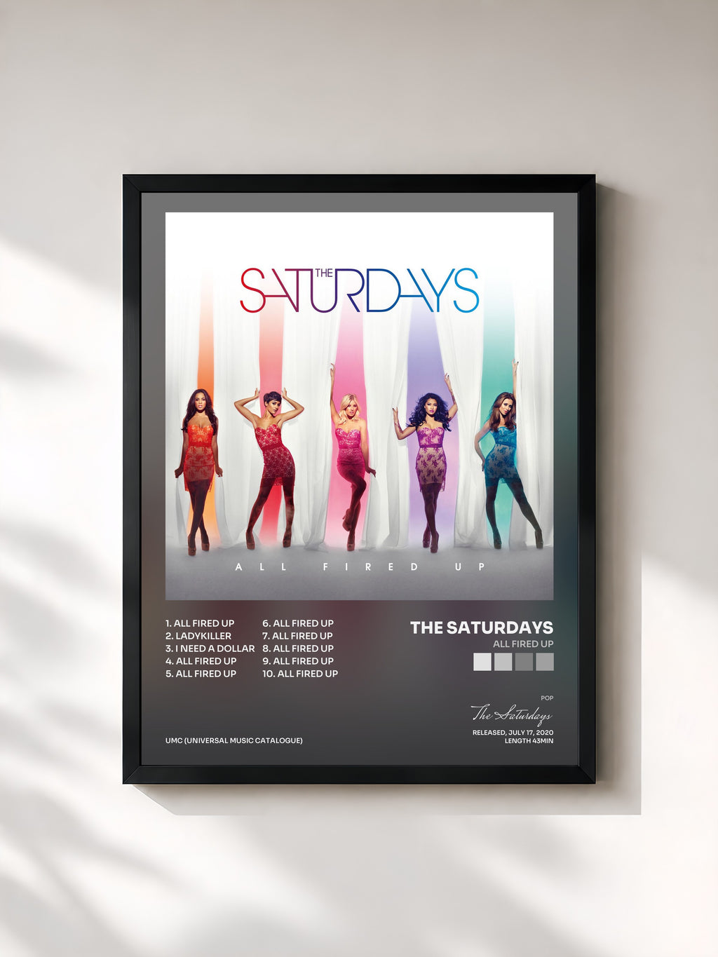 #noir Tableau de l'album All Fired Up de The Saturdays, cadre noir, imprimé et encadré en France