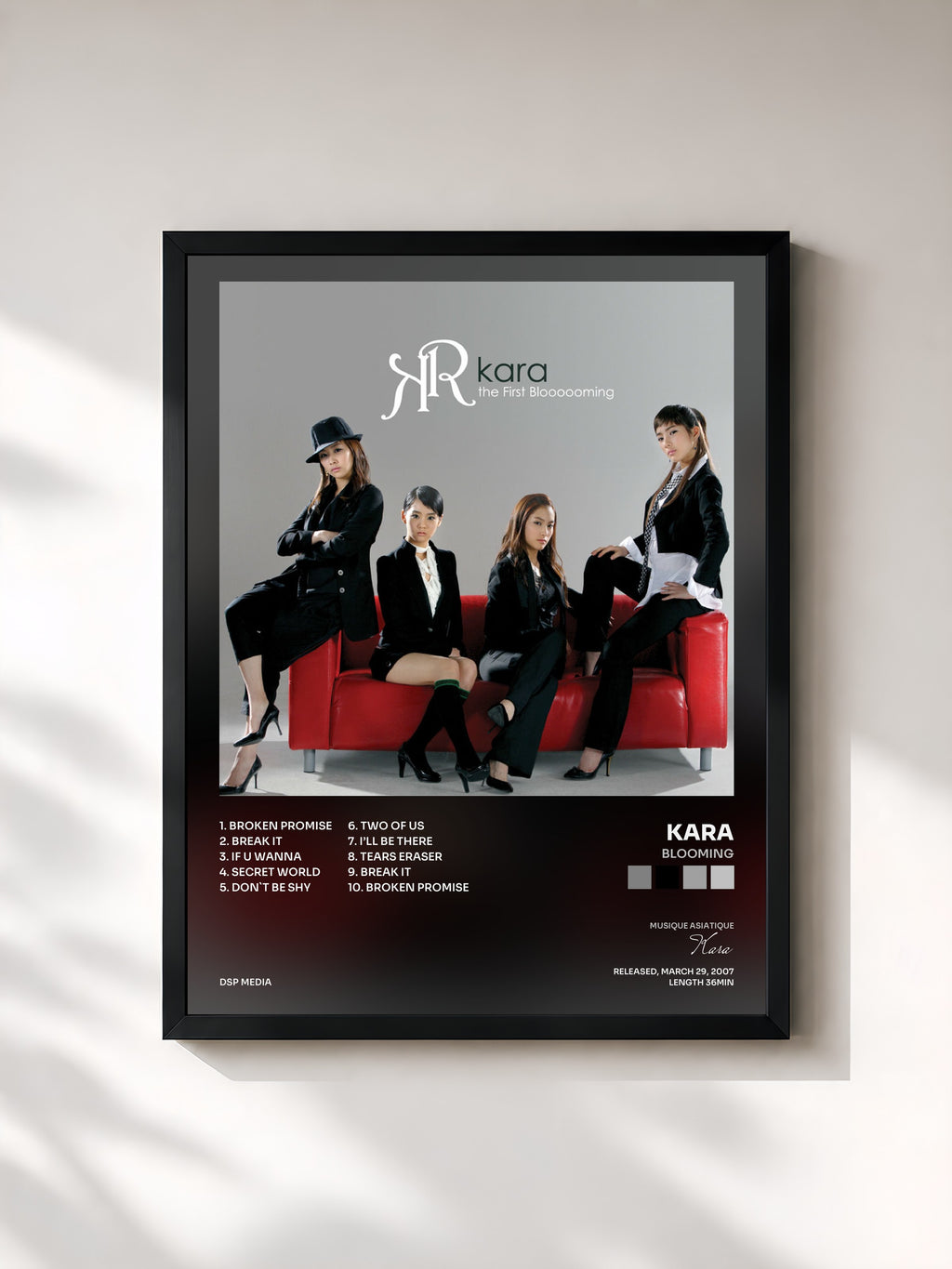 #noir Tableau de l'album Blooming de Kara, cadre noir, imprimé et encadré en France