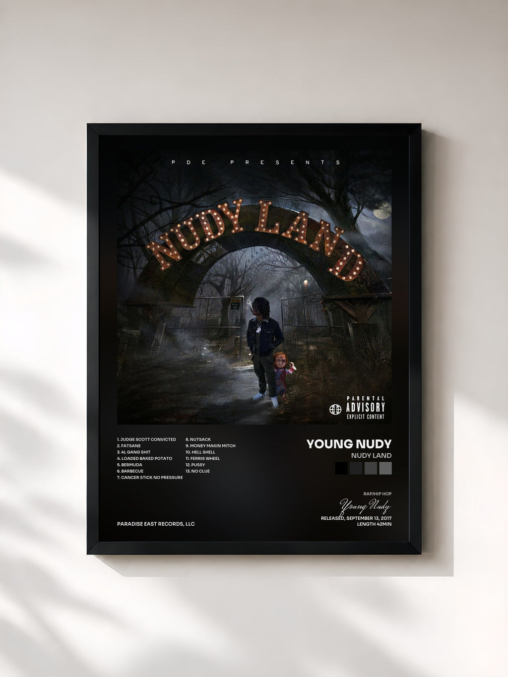 #noir Tableau de l'album Nudy Land de Young Nudy, cadre noir, imprimé et encadré en France
