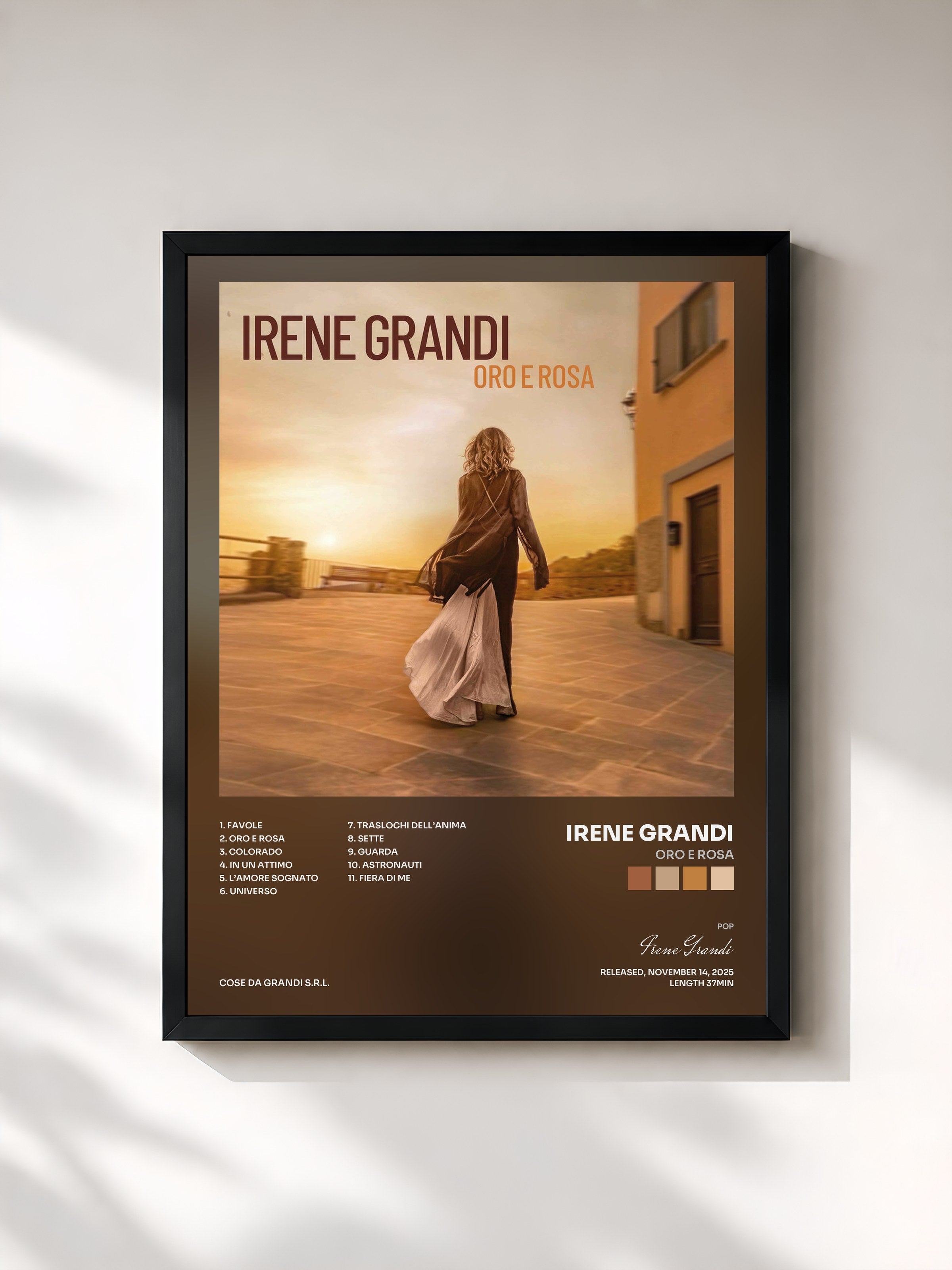 #noir Tableau de l'album Oro e rosa de Irene Grandi, cadre noir, imprimé et encadré en France