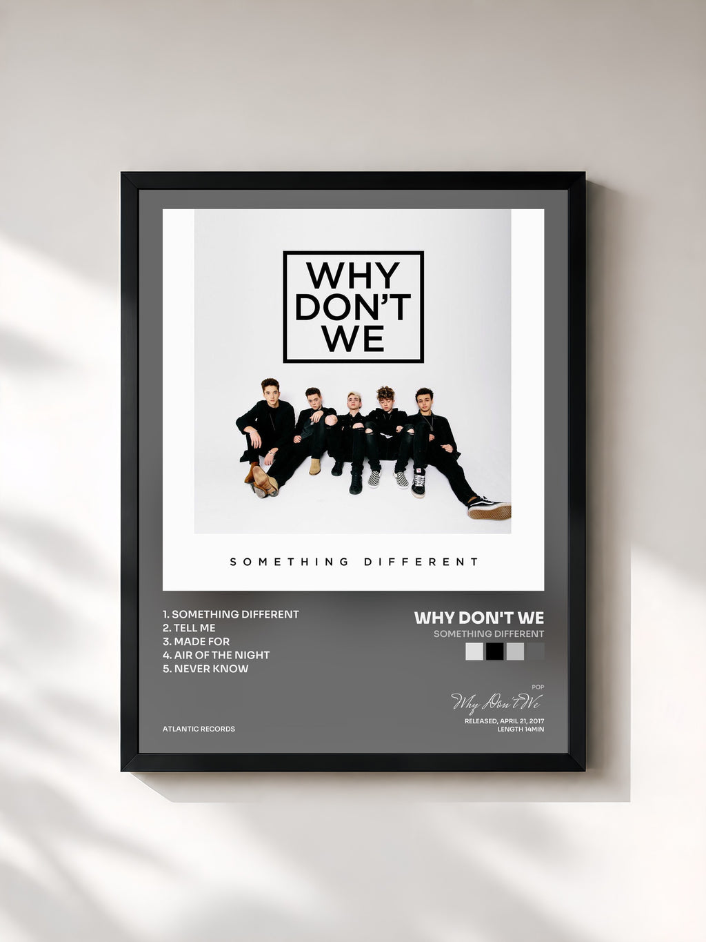 #noir Tableau de l'album Something Different de Why Don't We, cadre noir, imprimé et encadré en France