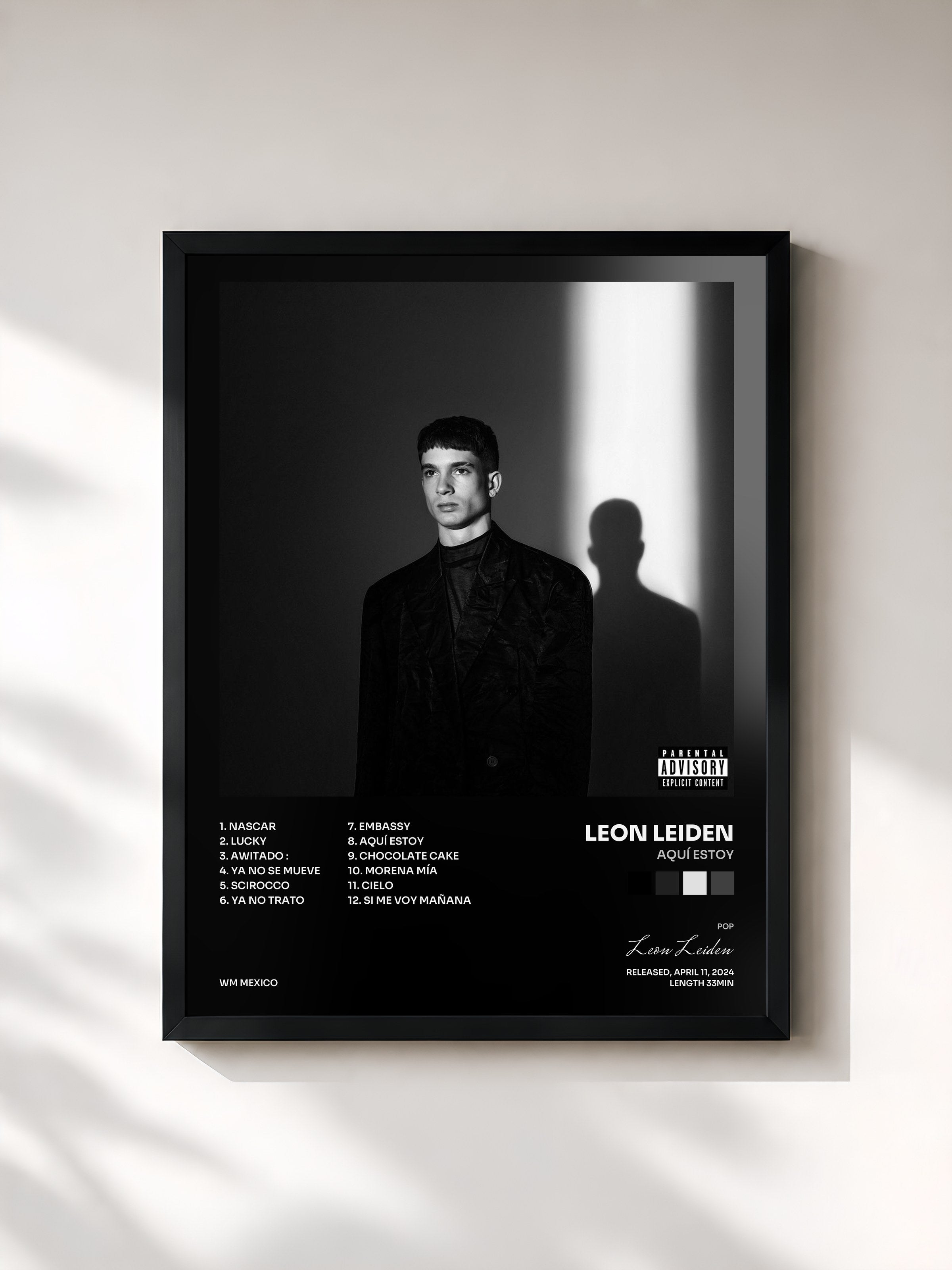 #noir Tableau de l'album Aquí Estoy de Leon Leiden, cadre noir, imprimé et encadré en France