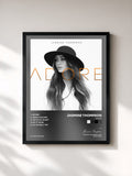 #noir Tableau de l'album Adore de Jasmine Thompson, cadre noir, imprimé et encadré en France