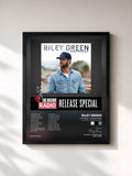 #noir Tableau de l'album Different 'Round Here (Big Machine Radio Release Special) de Riley Green, cadre noir, imprimé et encadré en France