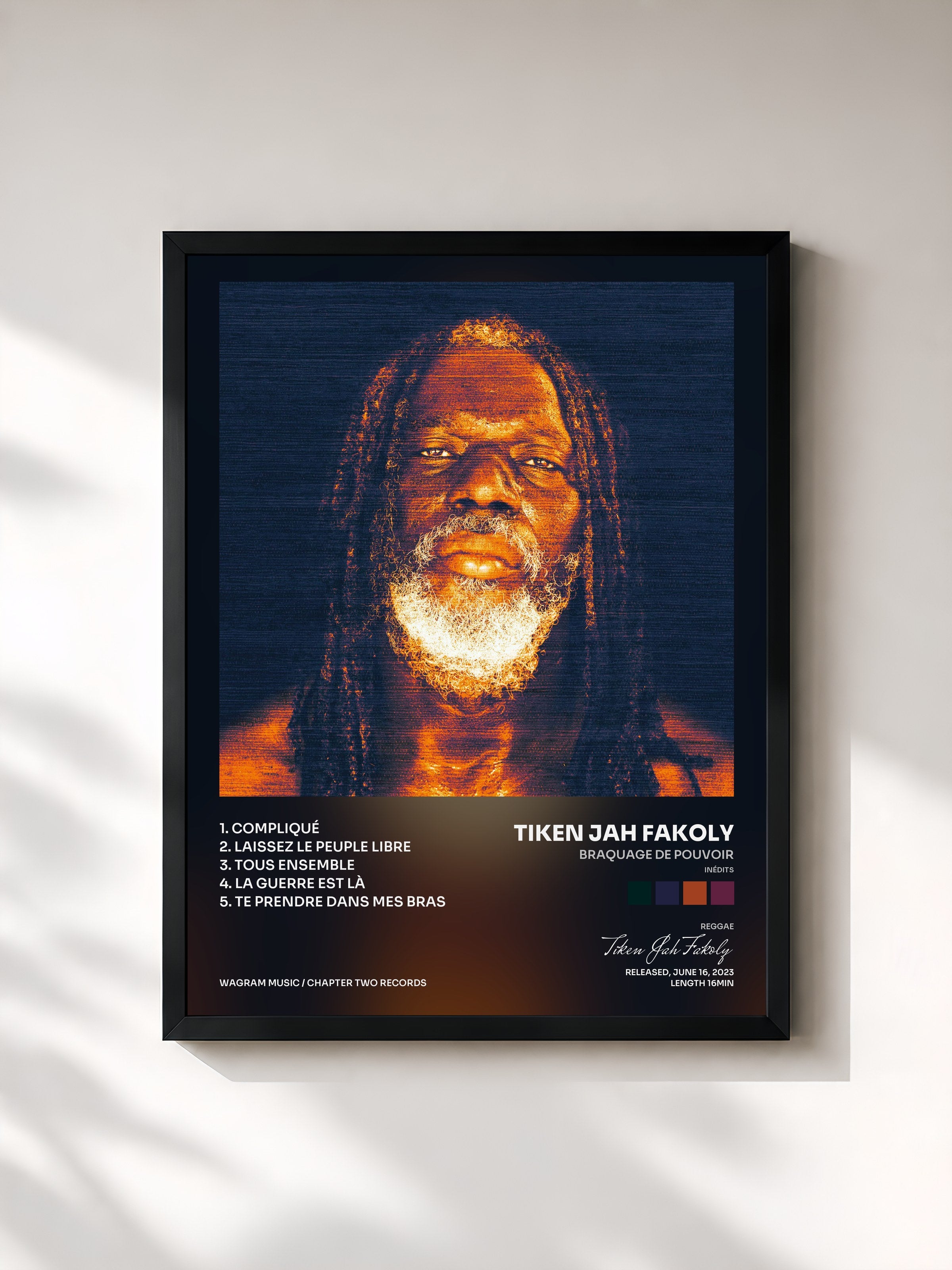 #noir Tableau de l'album Braquage de pouvoir (Inédits) de Tiken Jah Fakoly, cadre noir, imprimé et encadré en France