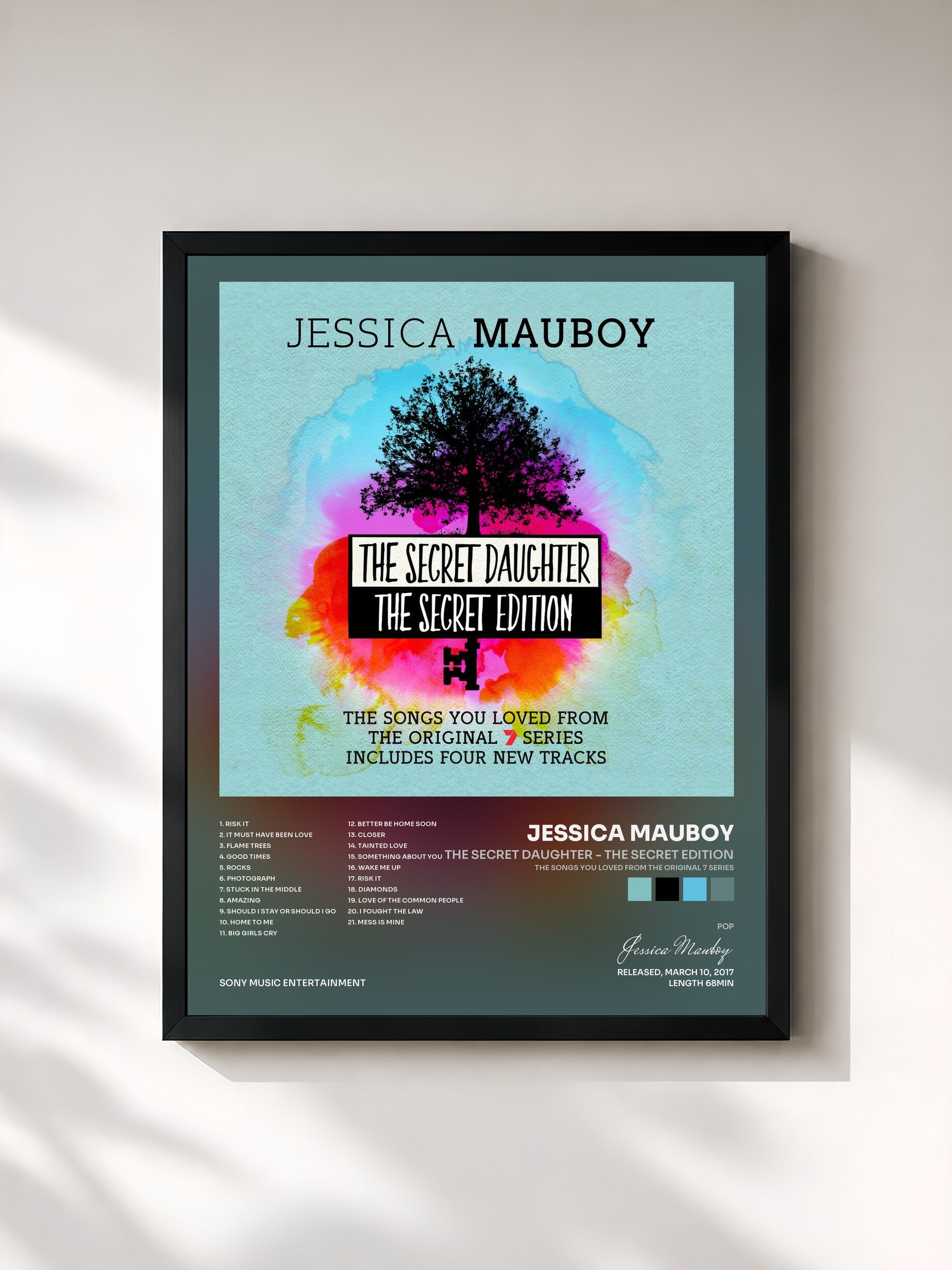 #noir Tableau de l'album The Secret Daughter - The Secret Edition (The Songs You Loved from the Original 7 Series) de Jessica Mauboy, cadre noir, imprimé et encadré en France