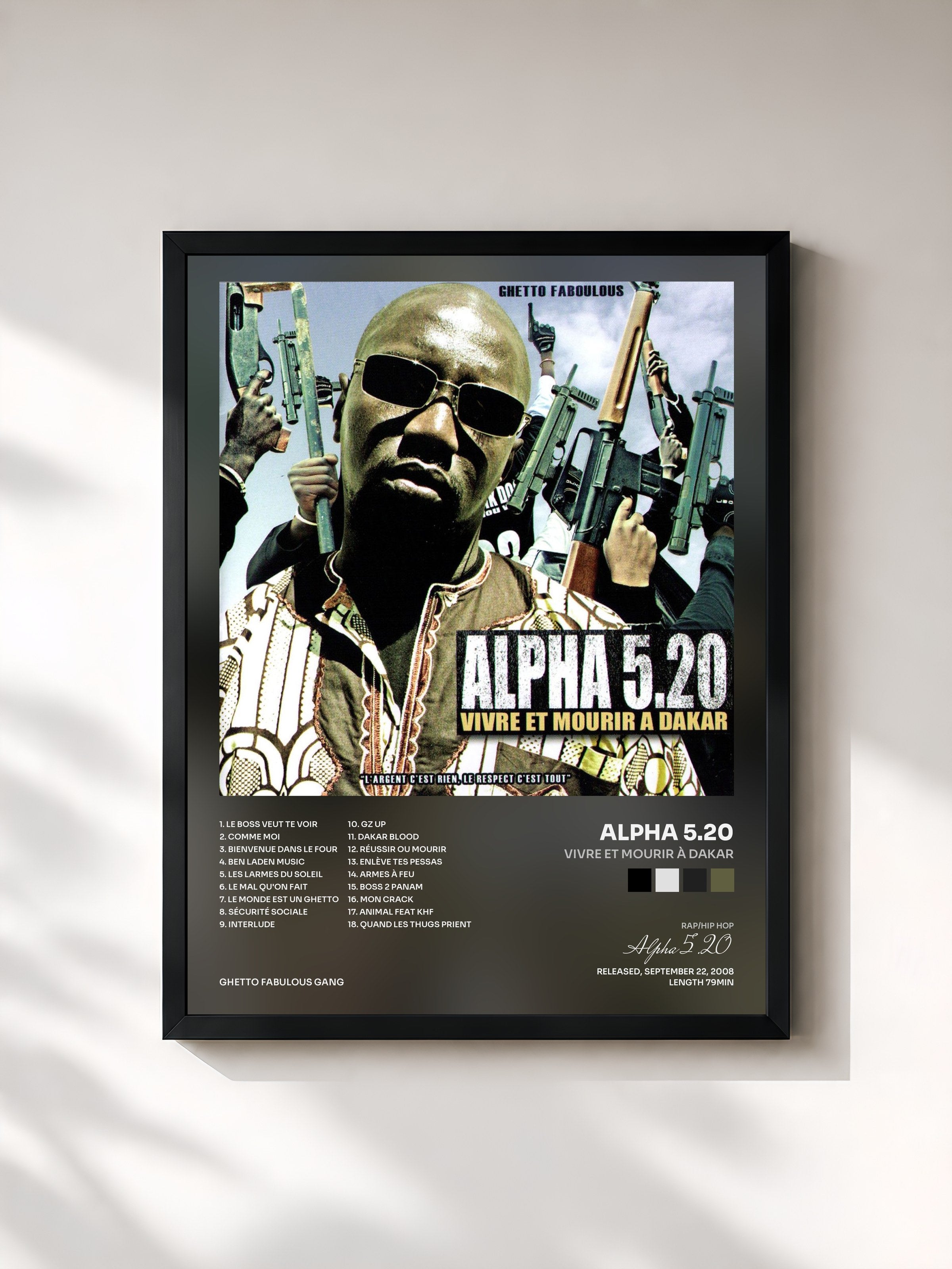 #noir Tableau de l'album Vivre et mourir à Dakar de Alpha 5.20, cadre noir, imprimé et encadré en France