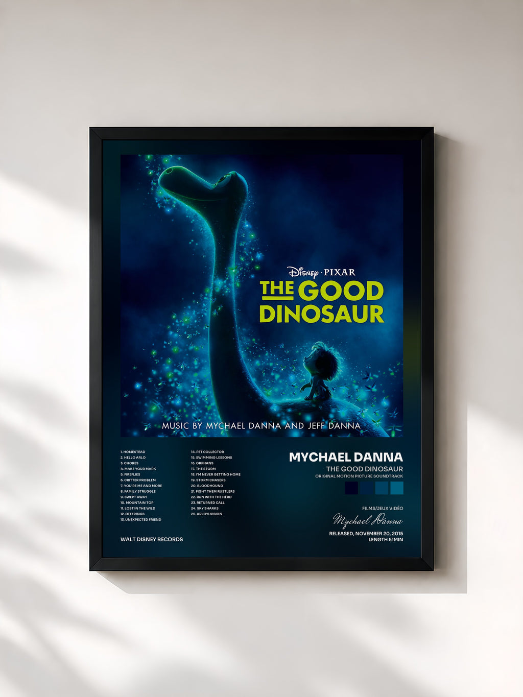 #noir The Good Dinosaur (Original Motion Picture Soundtrack) di Mychael Danna in stampa incorniciata, cornice nera, stampata e incorniciata in Francia