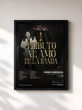 #noir Tributo Al Amo De La Banda von Banda Carnaval als gerahmter Kunstdruck, schwarzer Rahmen, gedruckt und gerahmt in Frankreich