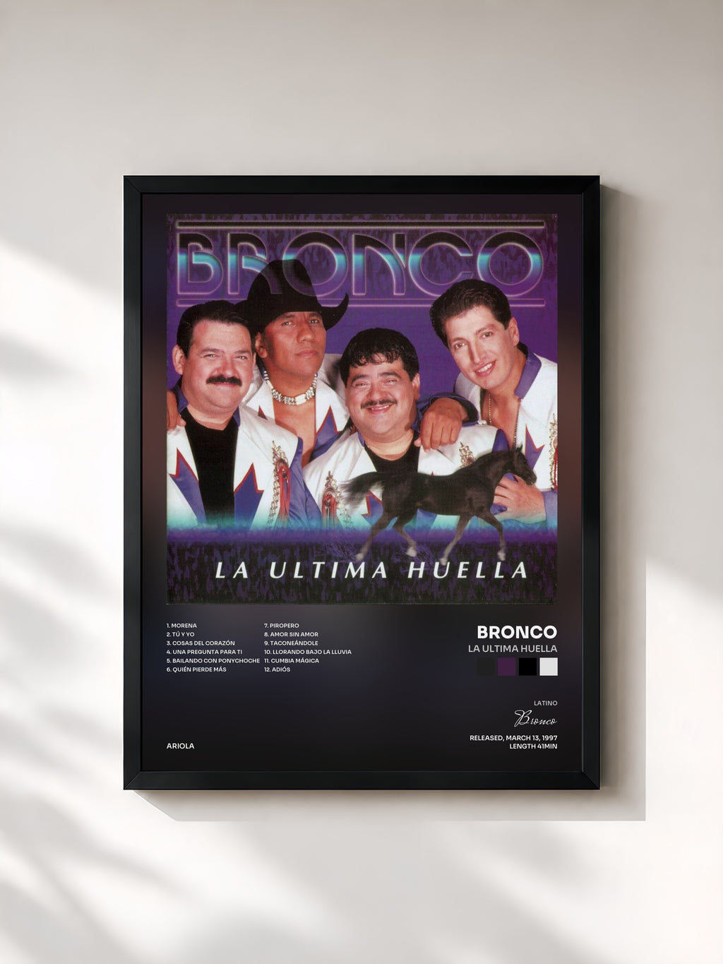 #noir Tableau de l'album La Ultima Huella de Bronco, cadre noir, imprimé et encadré en France
