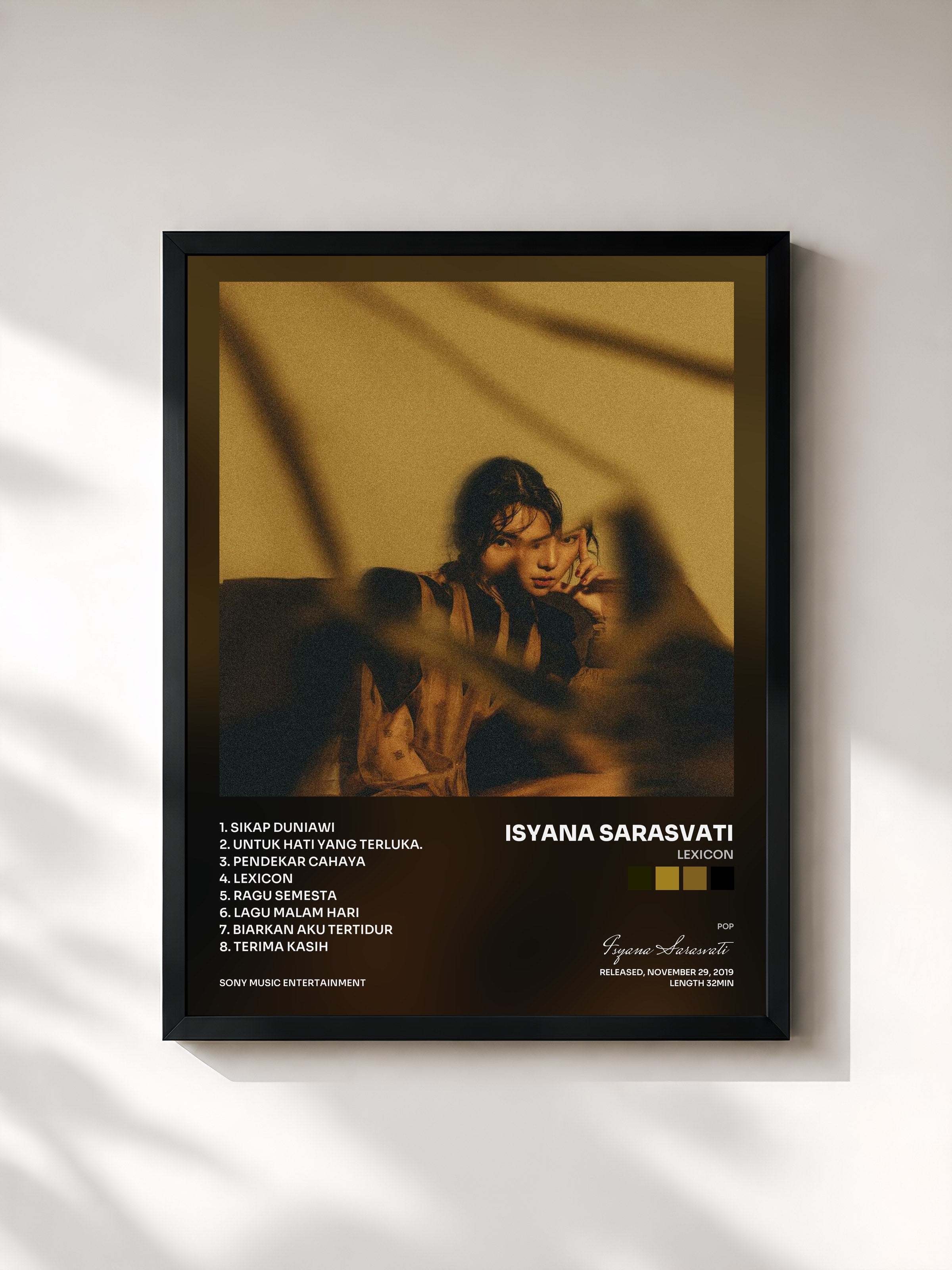 #noir Tableau de l'album LEXICON de Isyana Sarasvati, cadre noir, imprimé et encadré en France