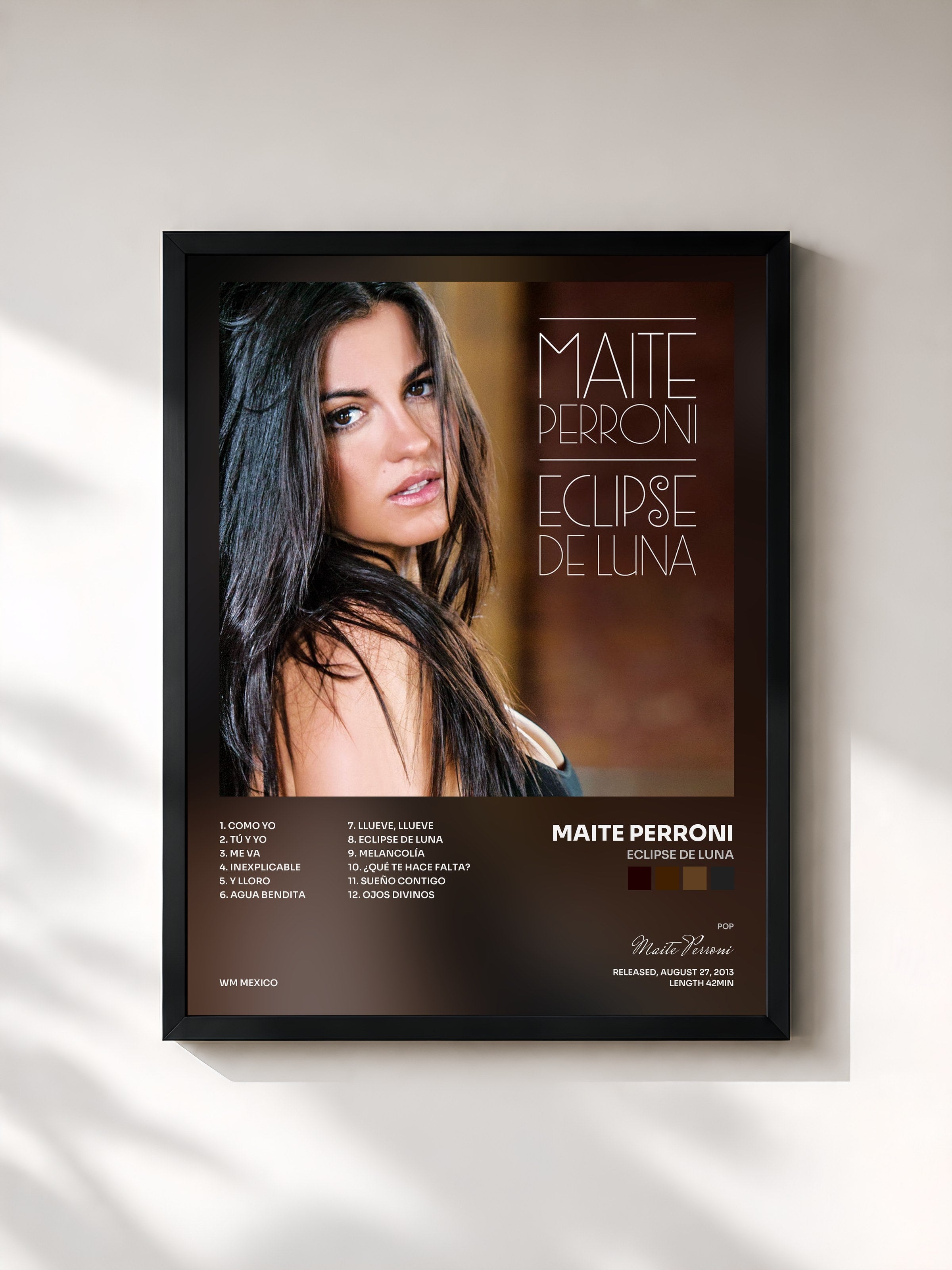 #noir Tableau de l'album Eclipse De Luna de Maite Perroni, cadre noir, imprimé et encadré en France