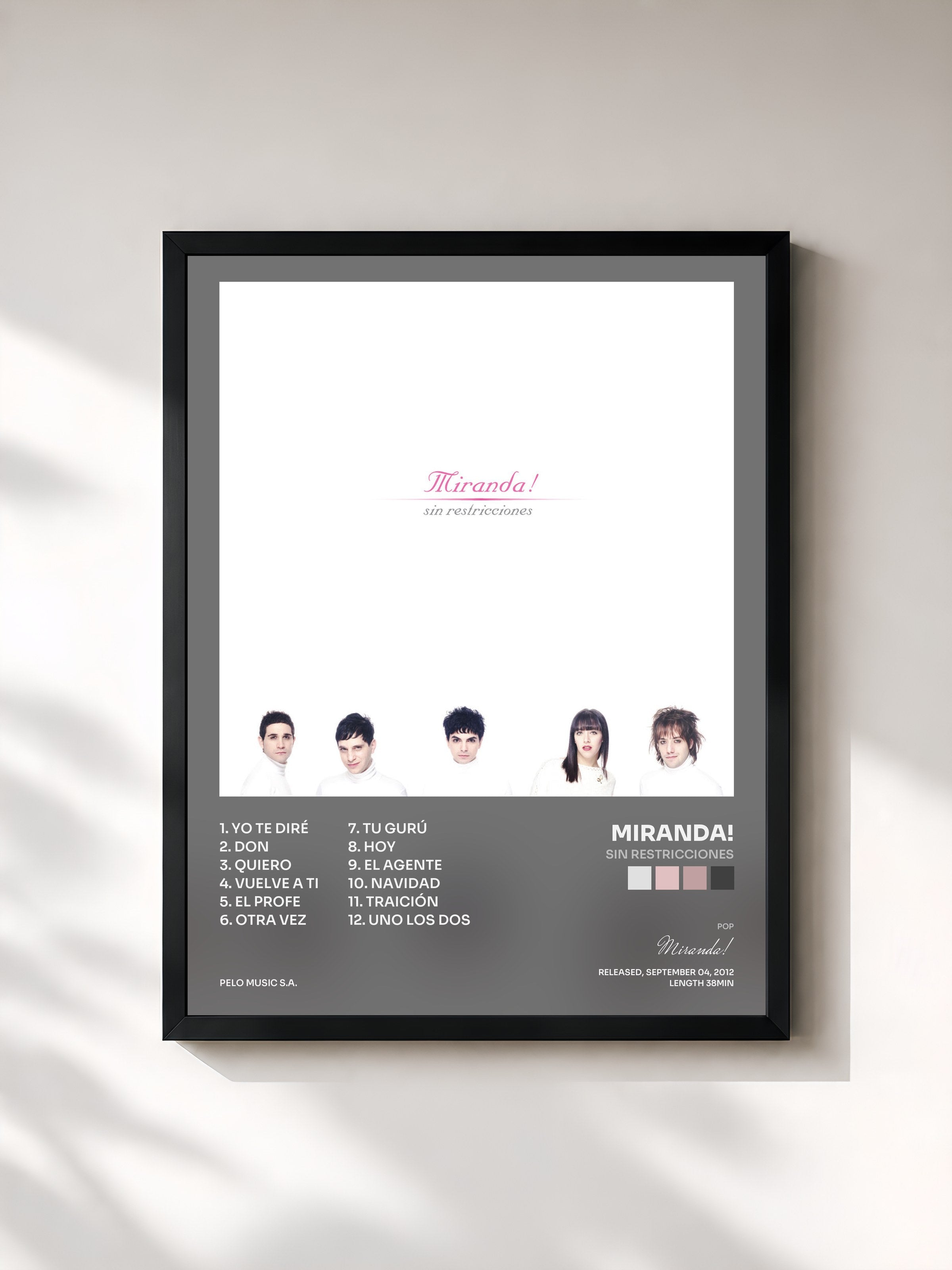 #noir Tableau de l'album Sin Restricciones de Miranda!, cadre noir, imprimé et encadré en France