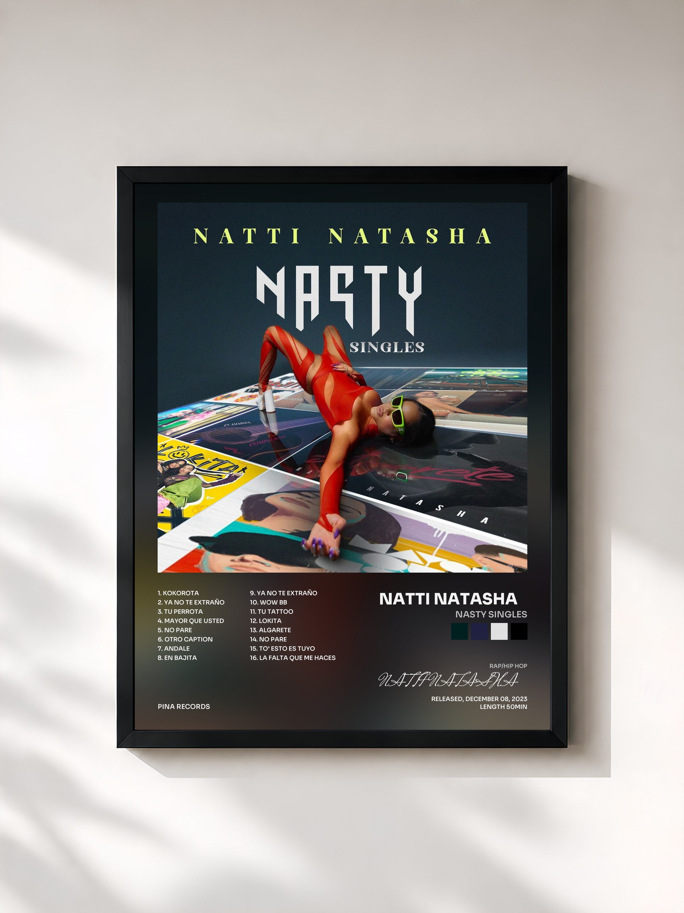 #noir Tableau de l'album NASTY SINGLES de NATTI NATASHA   , cadre noir, imprimé et encadré en France