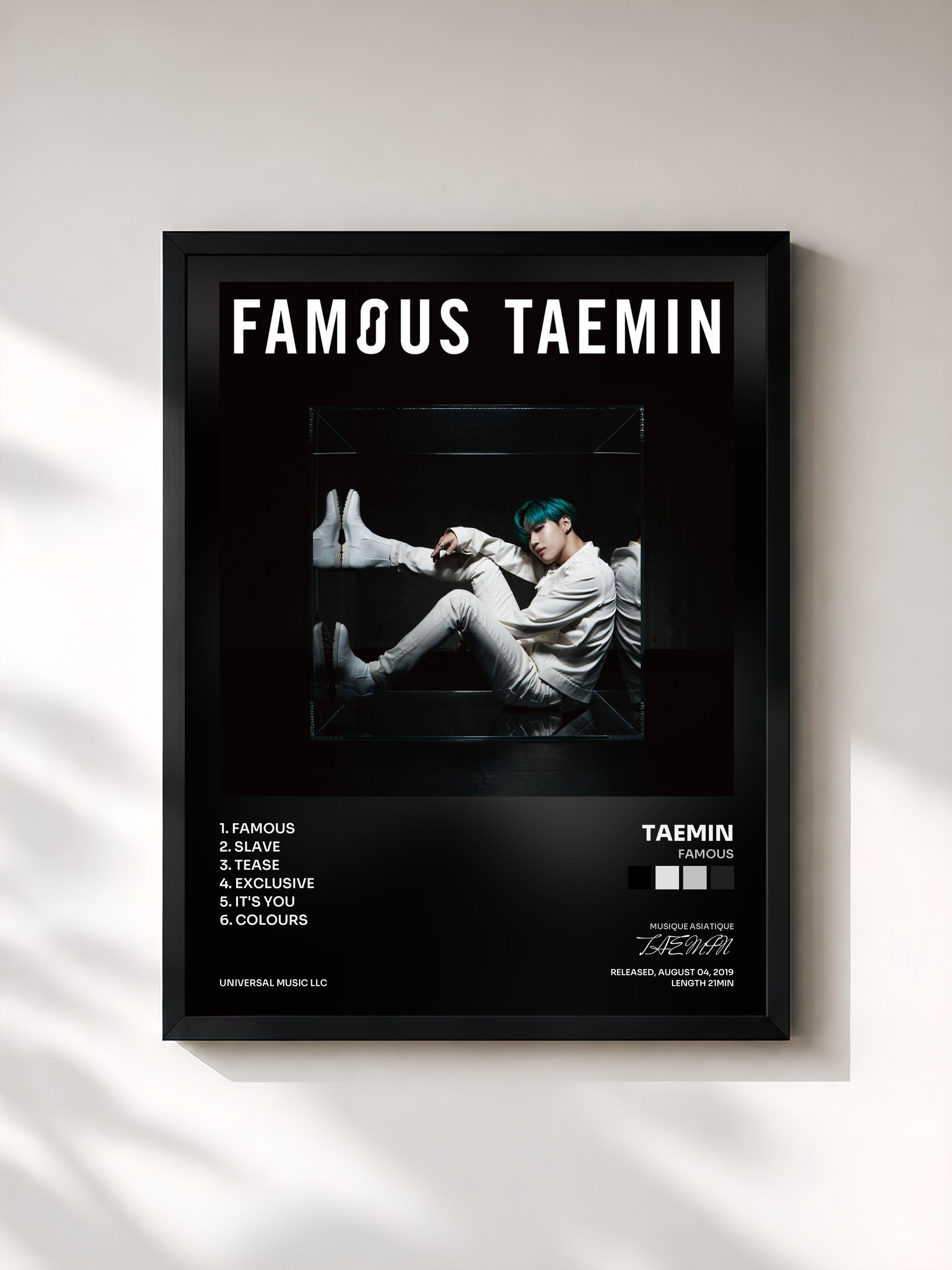#noir Tableau de l'album Famous de TAEMIN, cadre noir, imprimé et encadré en France