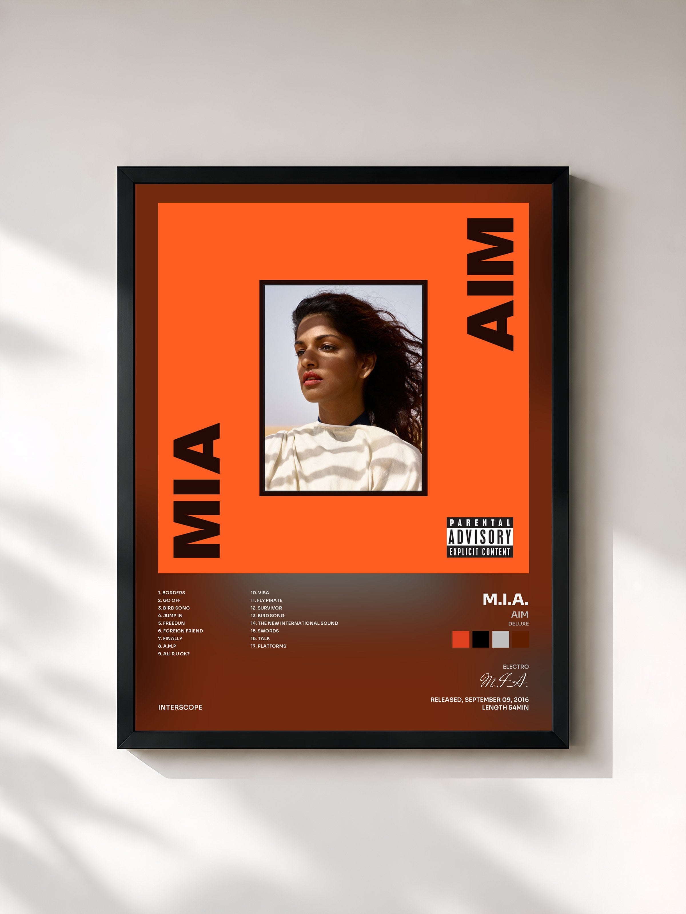 #noir Tableau de l'album AIM (Deluxe) de M.I.A., cadre noir, imprimé et encadré en France