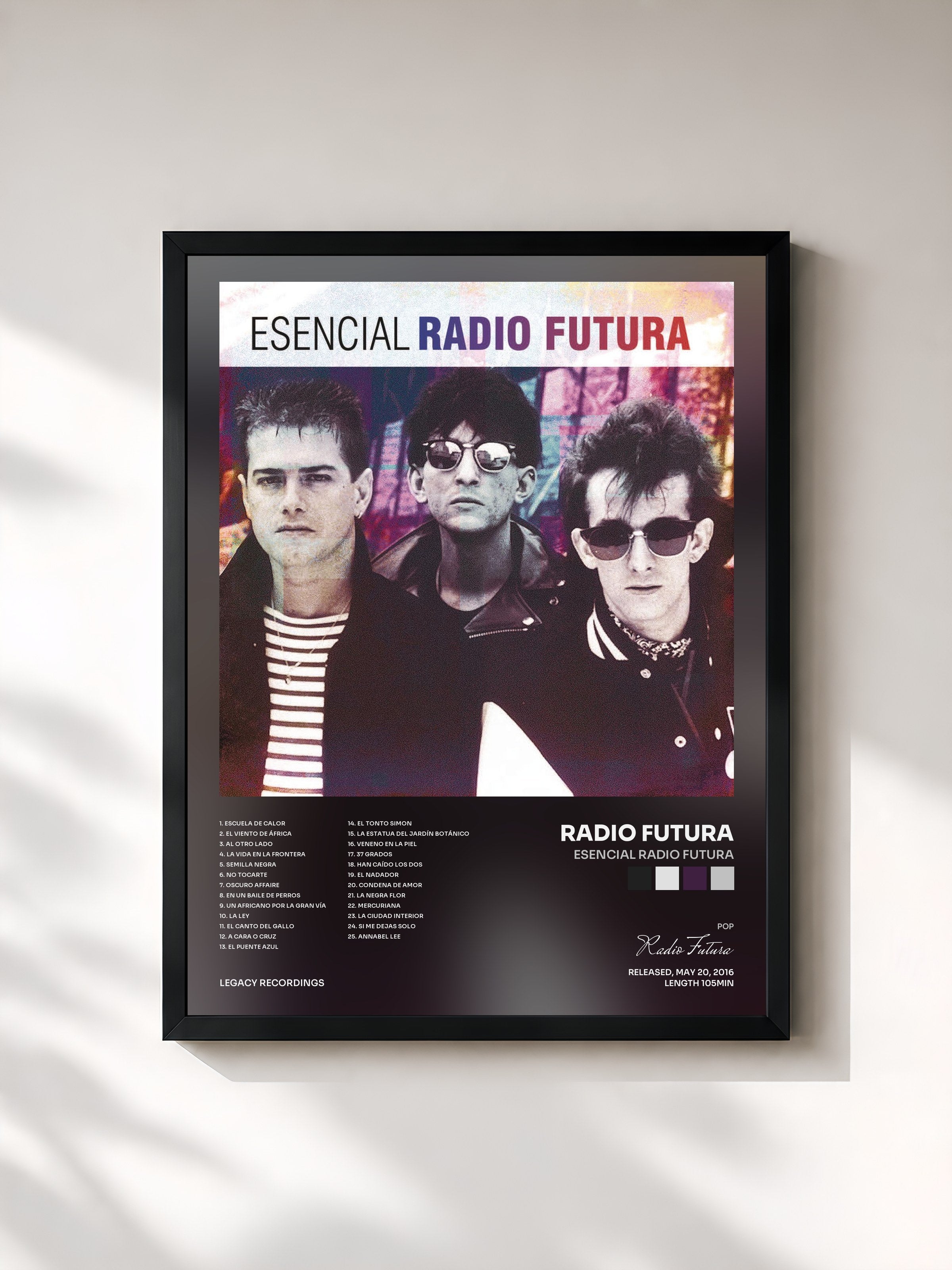 #noir Tableau de l'album Esencial Radio Futura de Radio Futura, cadre noir, imprimé et encadré en France