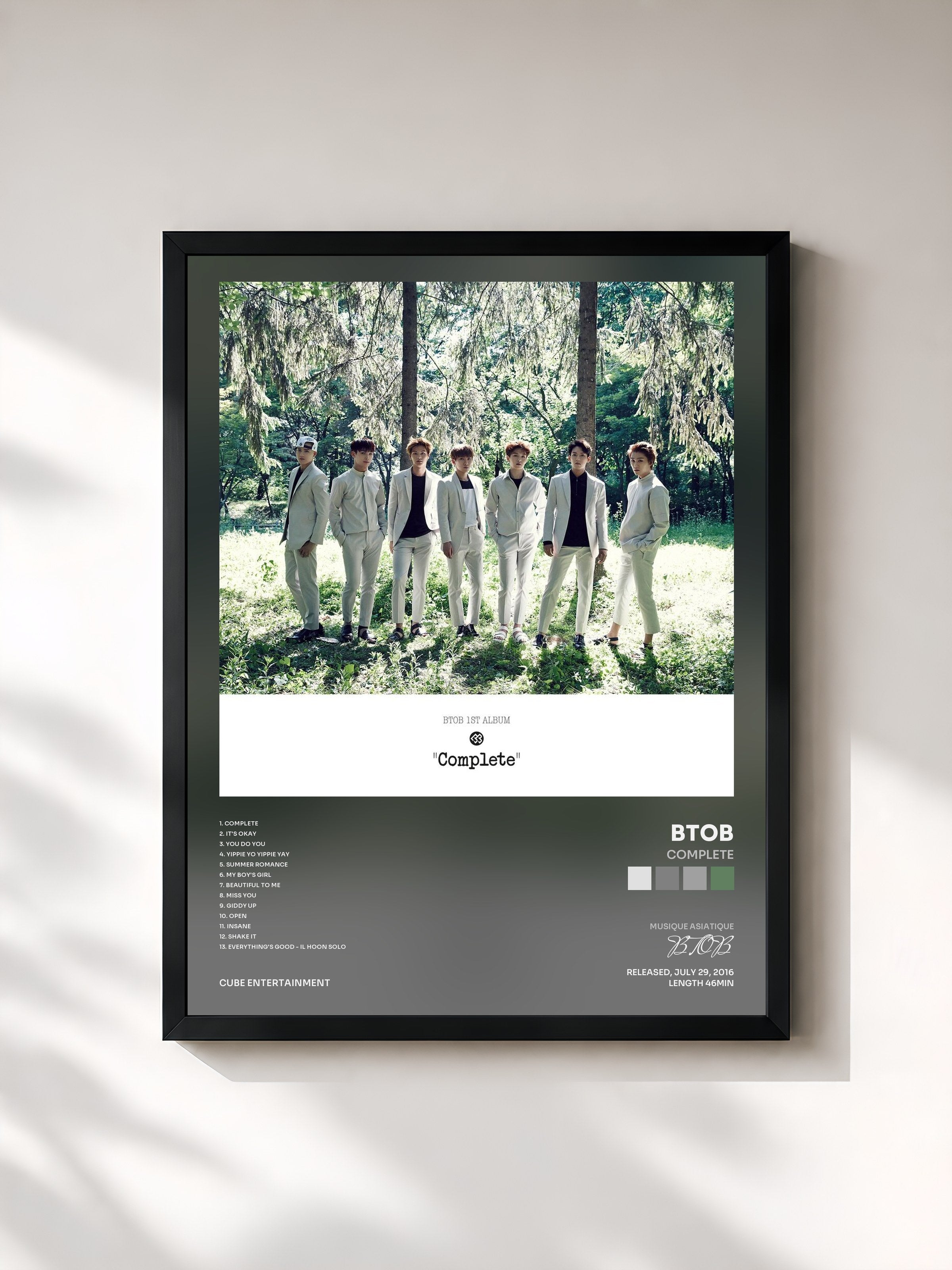 #noir Tableau de l'album Complete de BTOB, cadre noir, imprimé et encadré en France