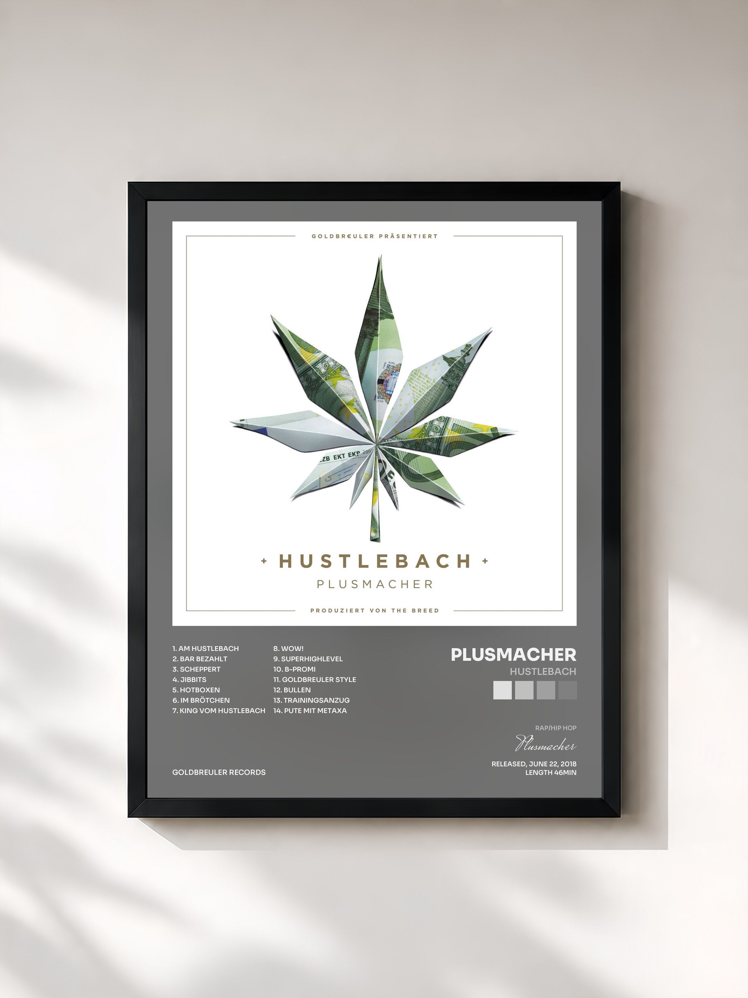 #noir Tableau de l'album Hustlebach de Plusmacher, cadre noir, imprimé et encadré en France