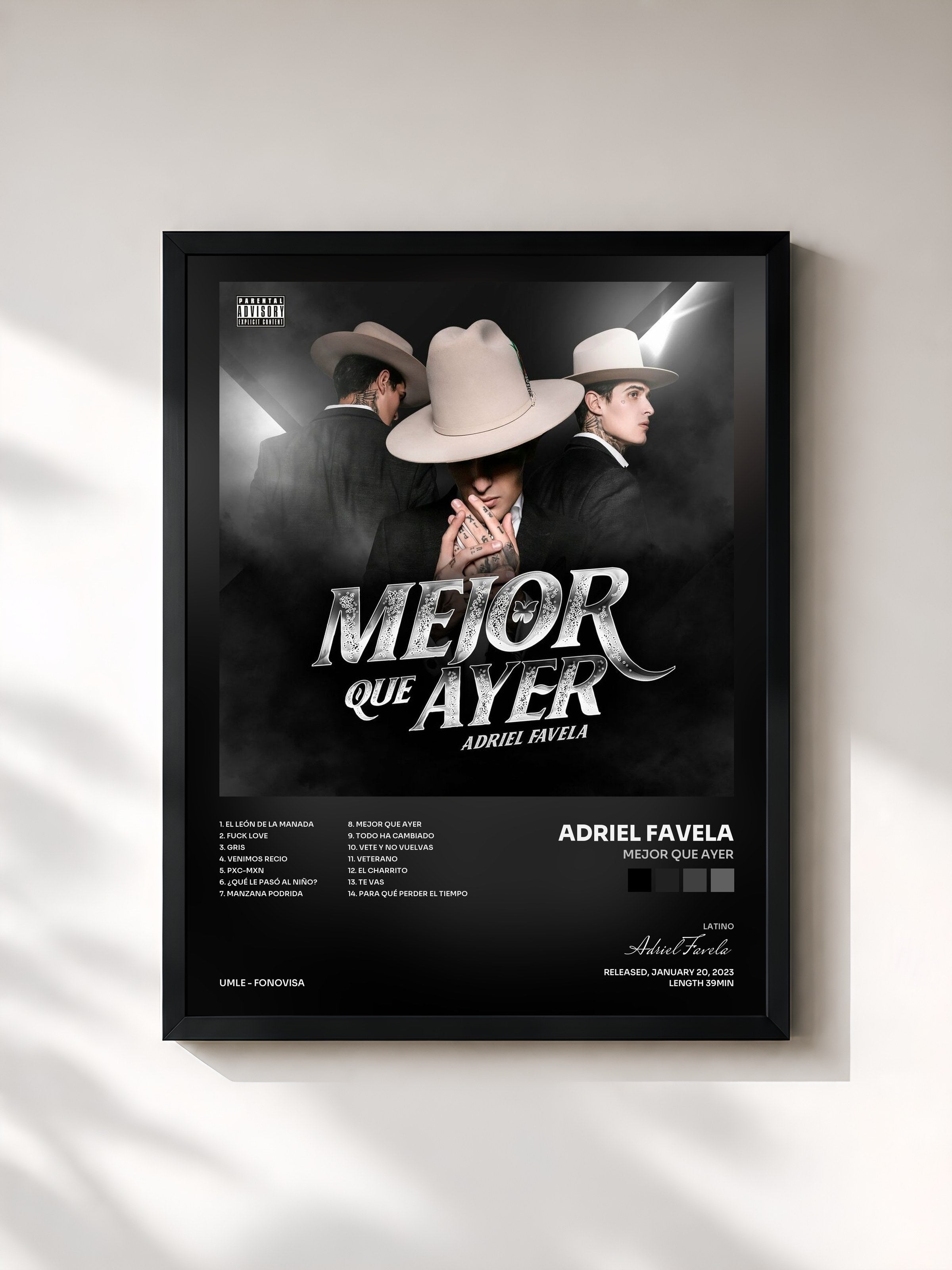 #noir Tableau de l'album Mejor Que Ayer de Adriel Favela, cadre noir, imprimé et encadré en France