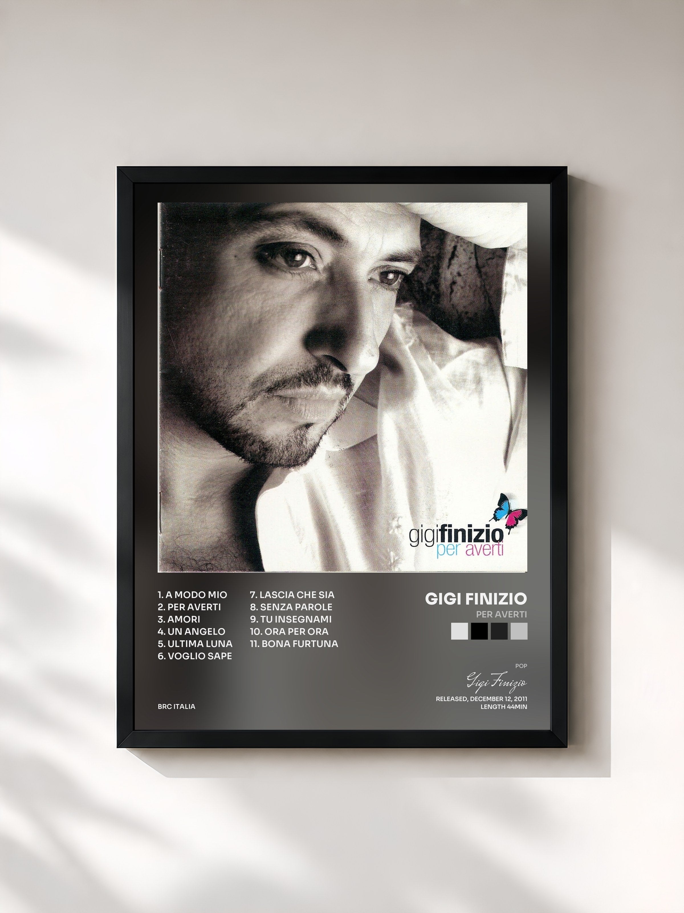 #noir Tableau de l'album Per averti de Gigi Finizio, cadre noir, imprimé et encadré en France