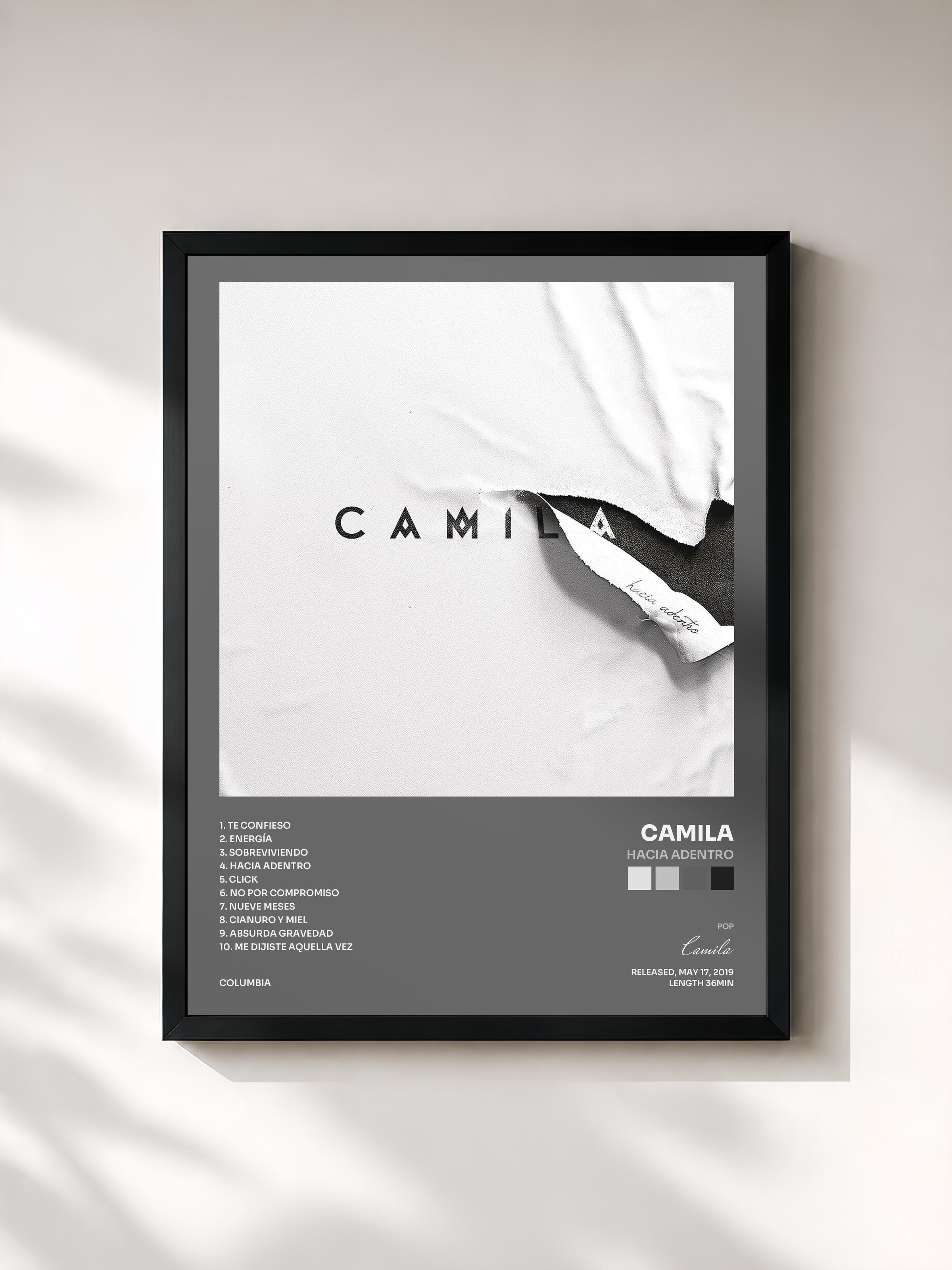 #noir Tableau de l'album Hacia Adentro de Camila, cadre noir, imprimé et encadré en France
