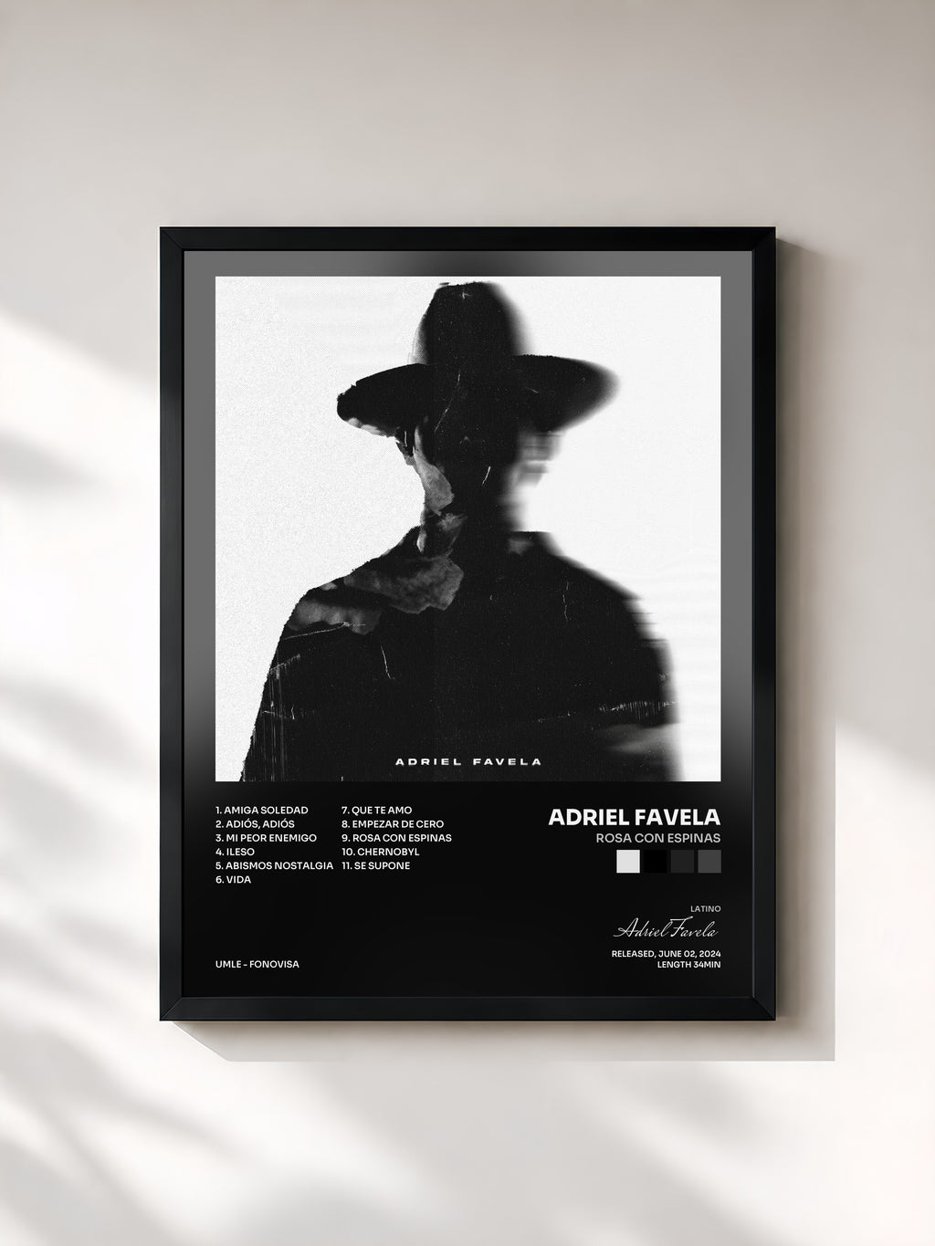 #noir Tableau de l'album Rosa Con Espinas de Adriel Favela, cadre noir, imprimé et encadré en France