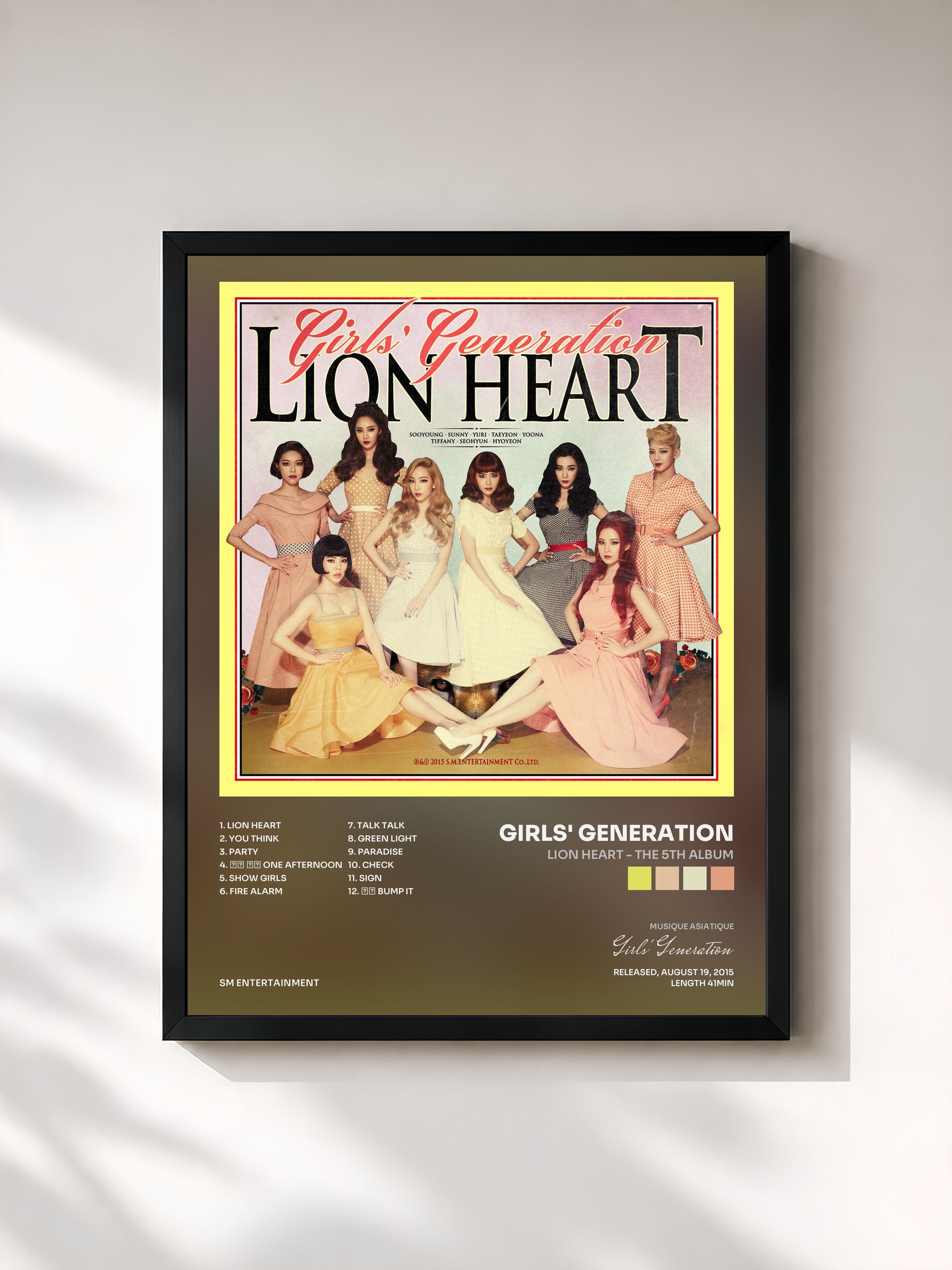 #noir Tableau de l'album Lion Heart - The 5th Album de Girls' Generation, cadre noir, imprimé et encadré en France