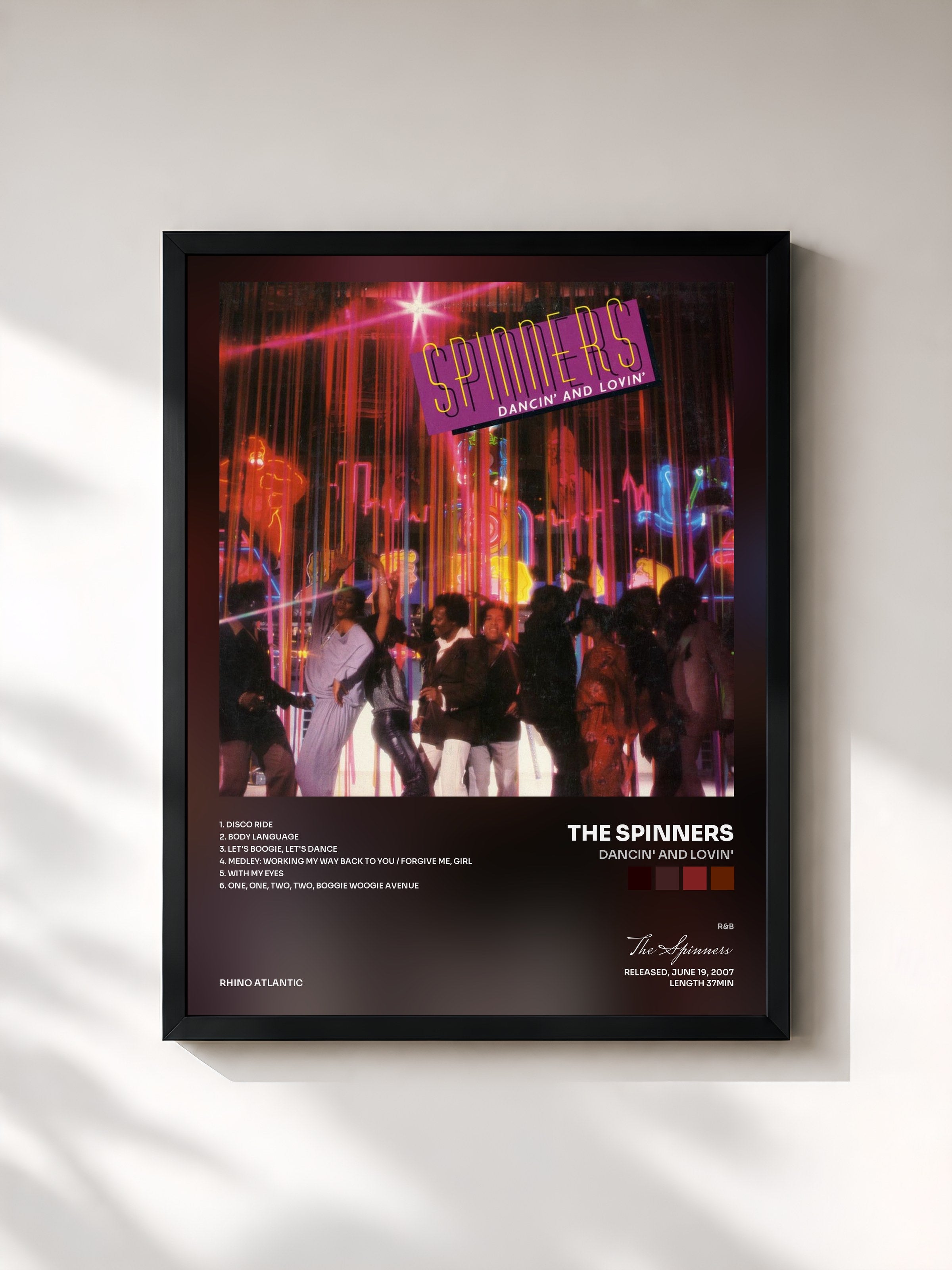 #noir Tableau de l'album Dancin' and Lovin' de The Spinners, cadre noir, imprimé et encadré en France
