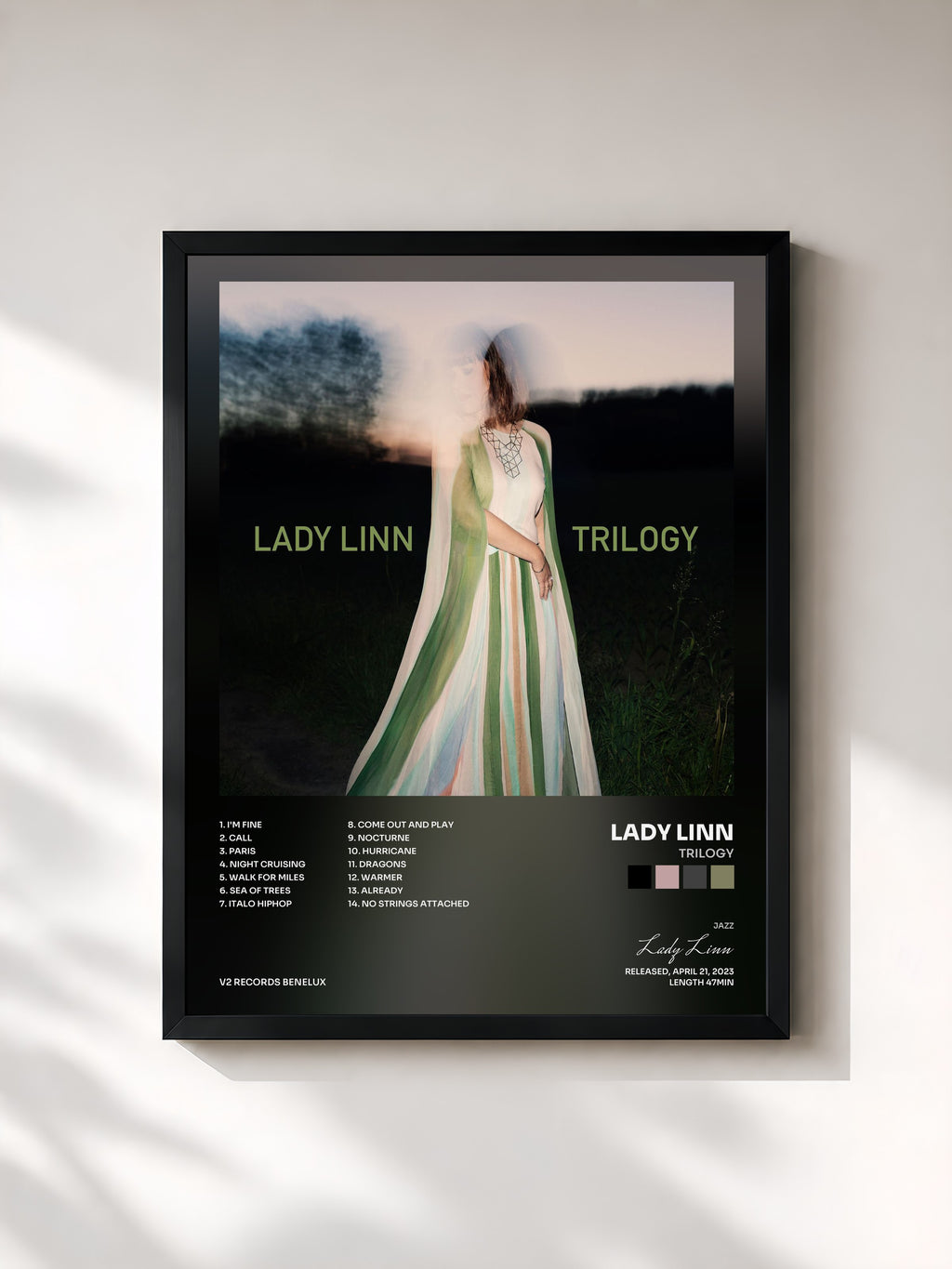 #noir Tableau de l'album Trilogy de Lady Linn, cadre noir, imprimé et encadré en France