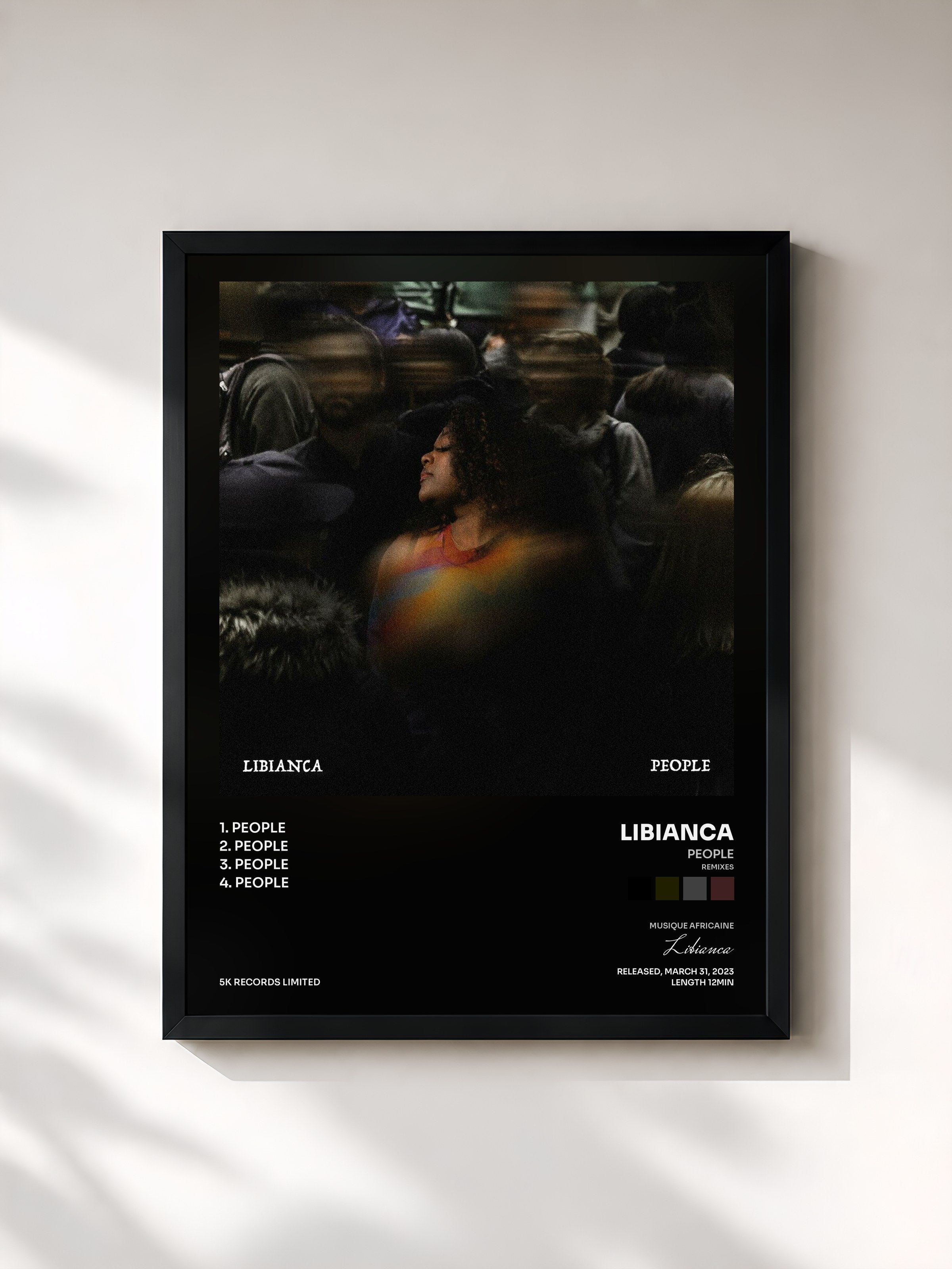 #noir Tableau de l'album People (Remixes) de Libianca, cadre noir, imprimé et encadré en France