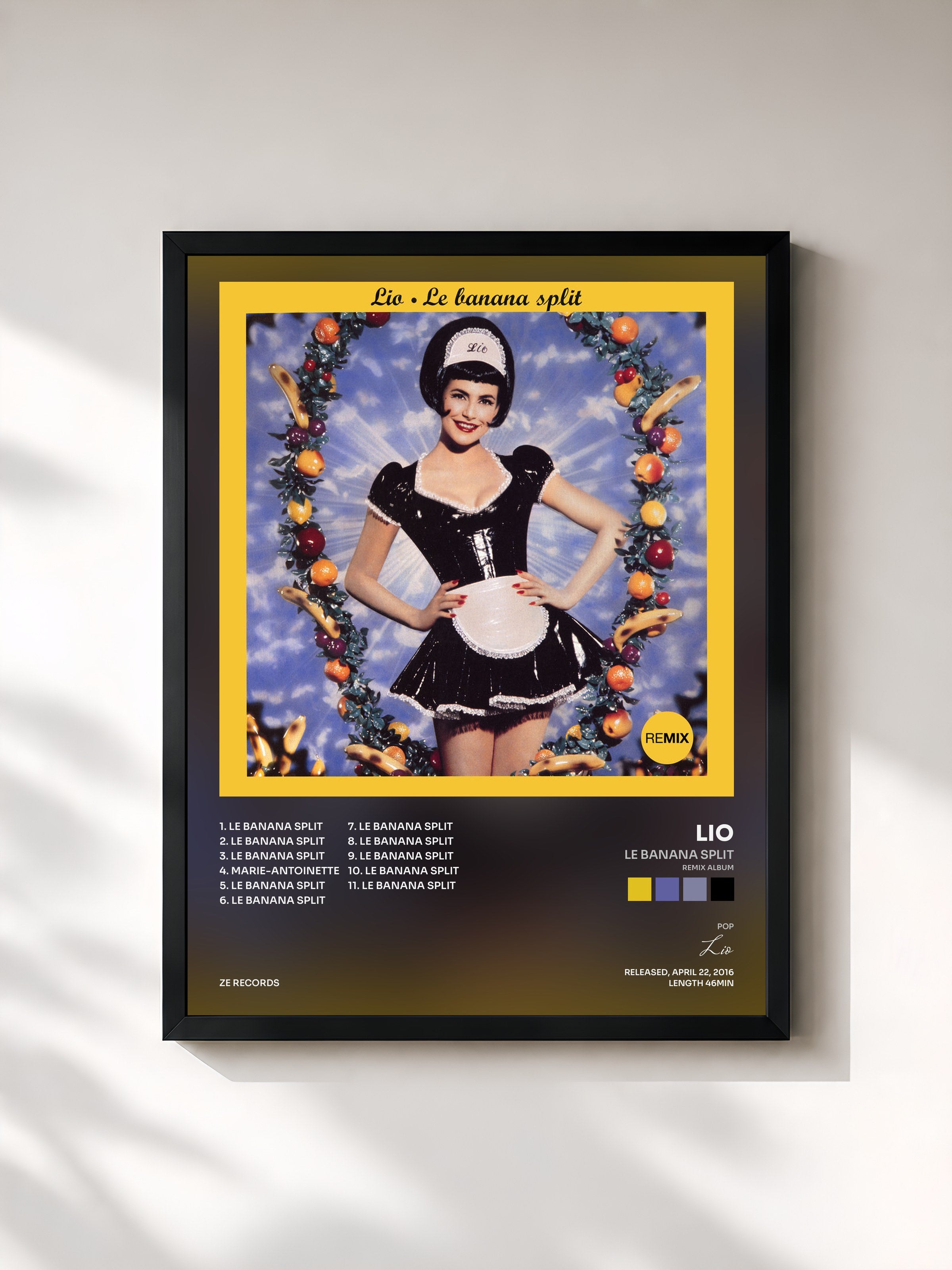 #noir Tableau de l'album Le Banana Split (Remix Album) de Lio, cadre noir, imprimé et encadré en France