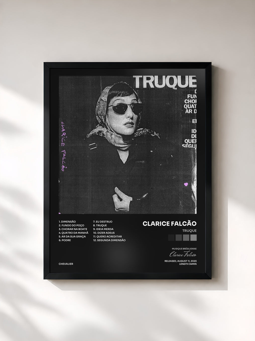 #noir Tableau de l'album Truque de Clarice Falcão, cadre noir, imprimé et encadré en France